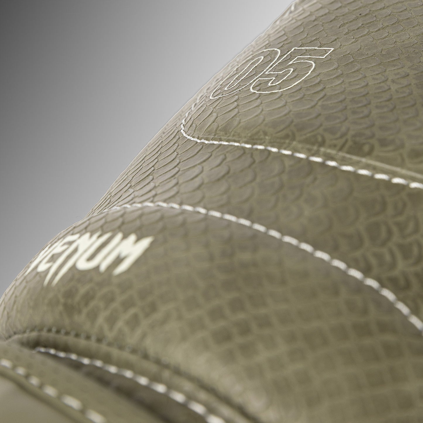 Venum Impact Evo Scales Guanti da boxe – Verde Esercito