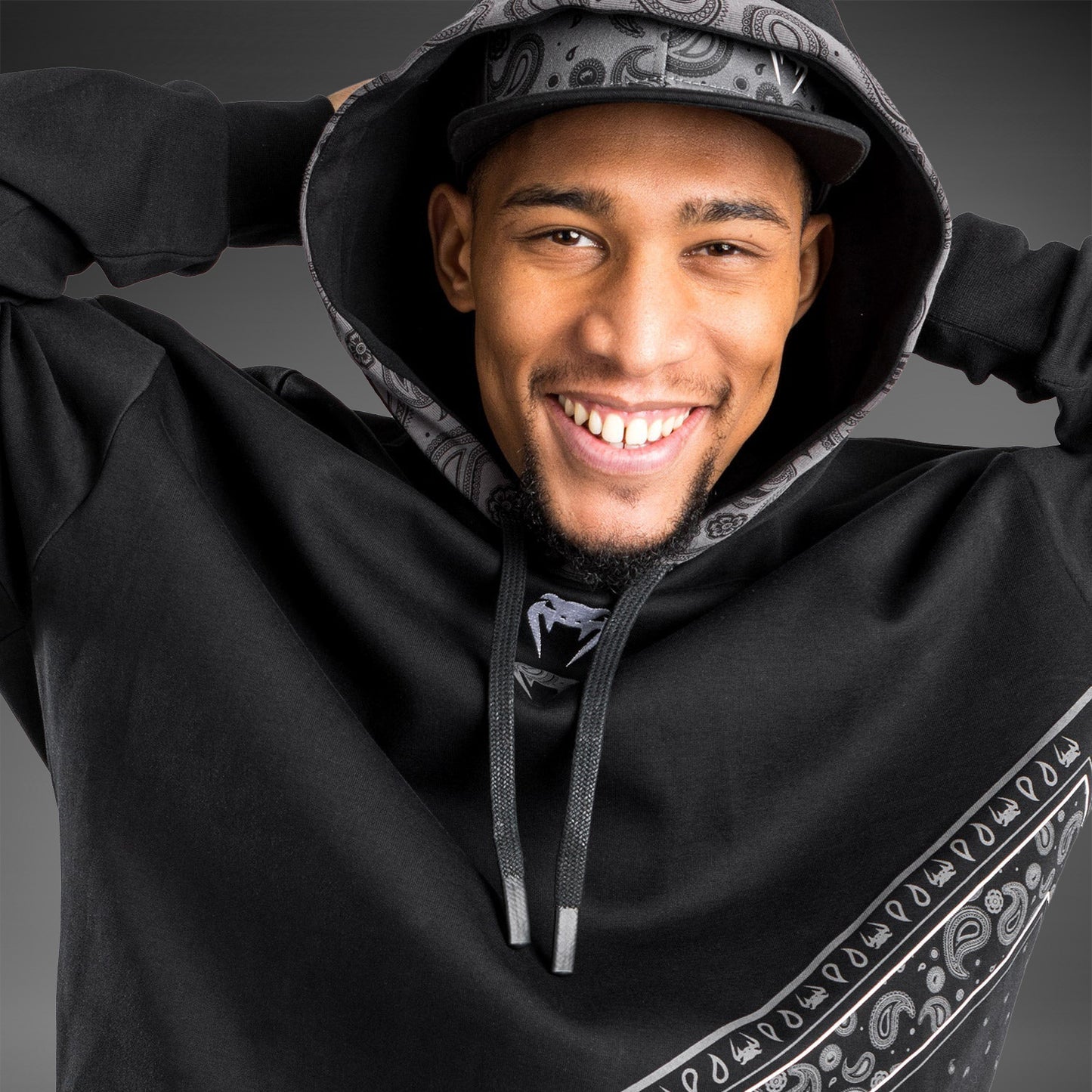 Felpa con cappuccio Venum Cali 34 XL - Oversize -Nero