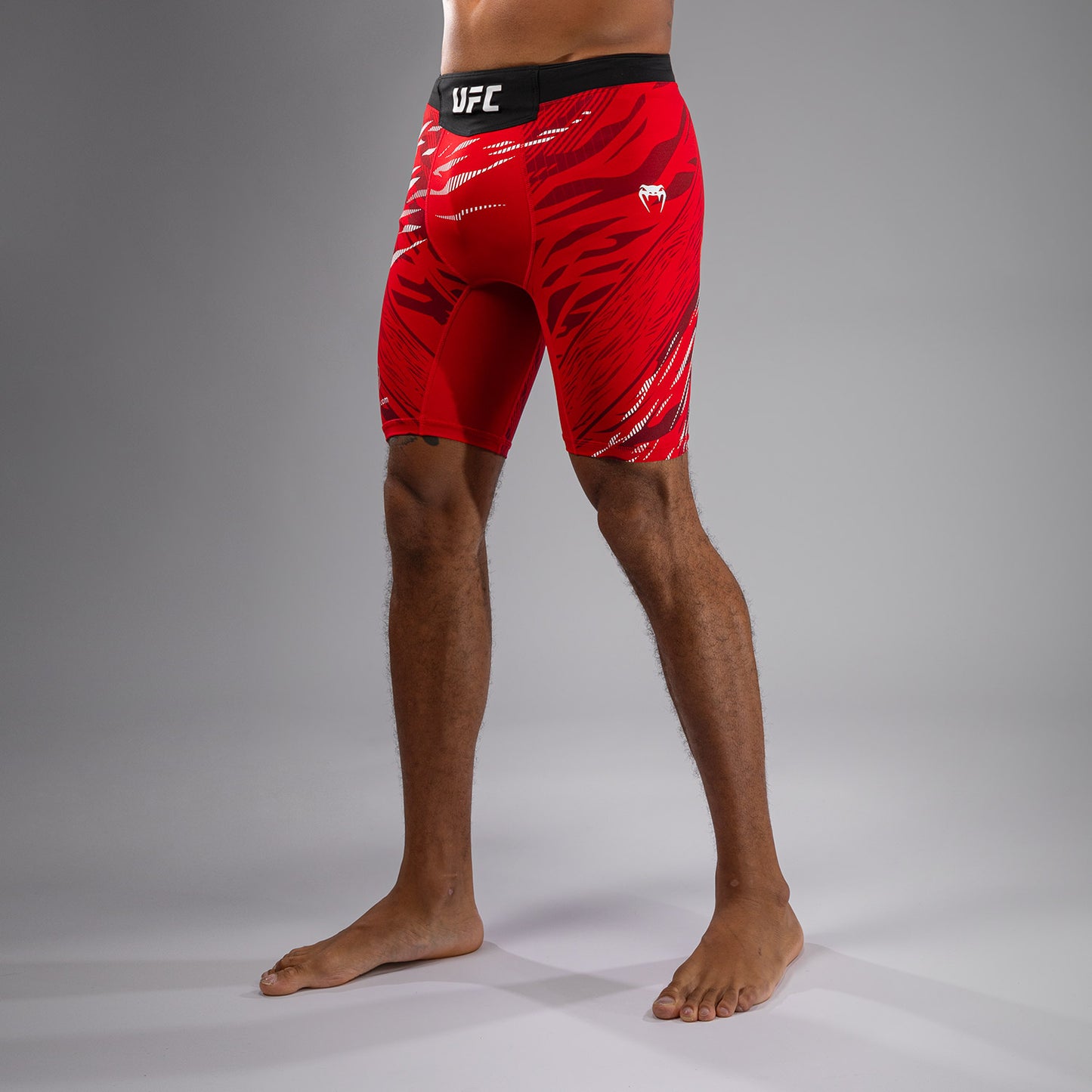 UFC Fusion by Venum Personalizzati Authentic Fight Night Vale Tudo Shorts per Uomo - Rosso