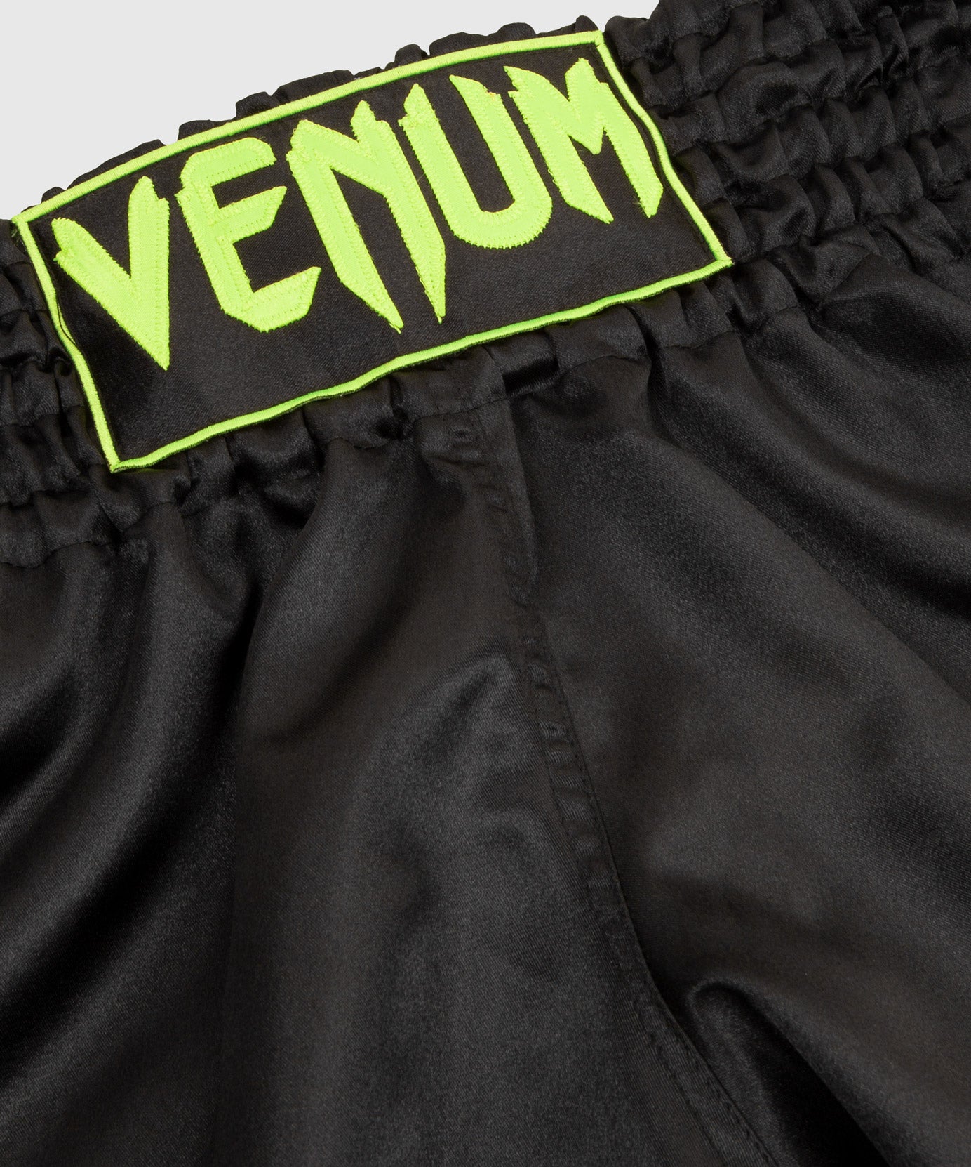 Pantaloncini Muay Thai Classic Venum - Nero/giallo fluorescente