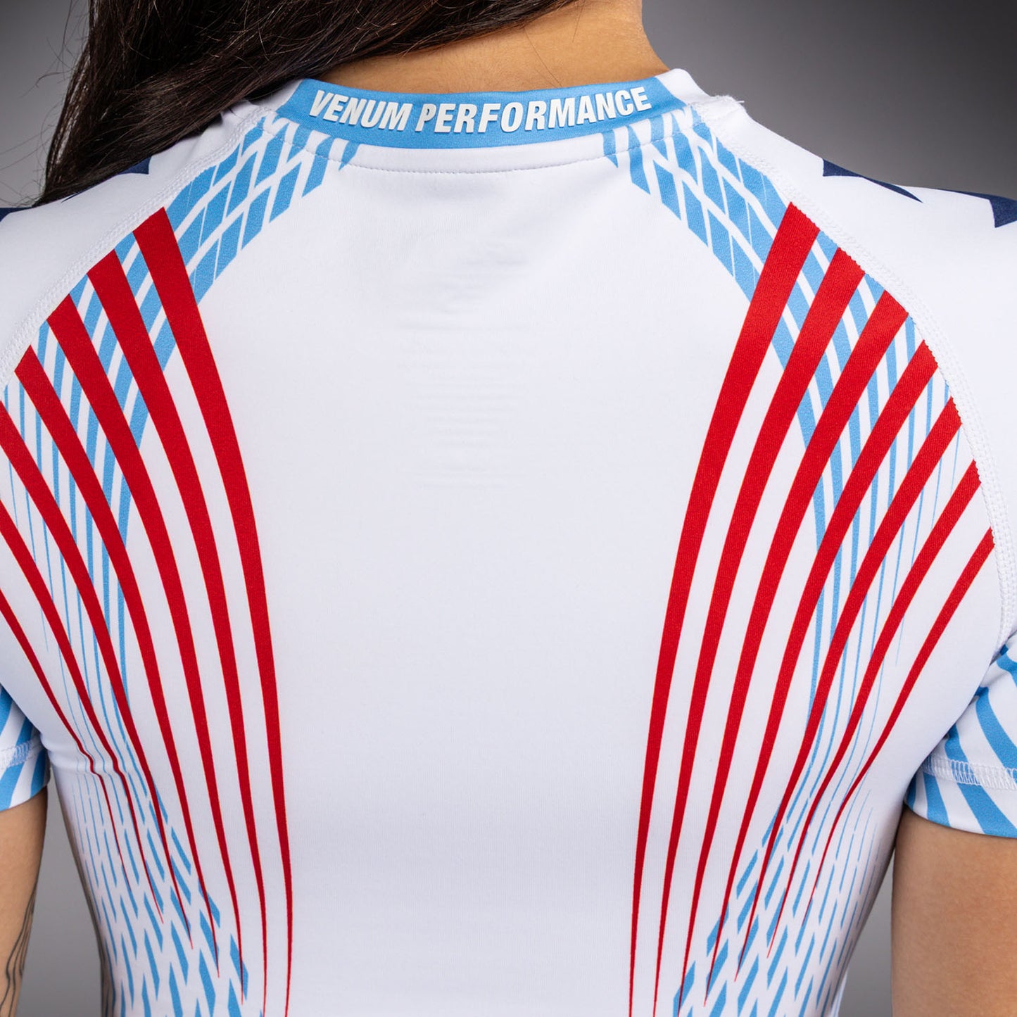Official UFC Freedom 250 by Venum Authentic Fight Night Rashguard a maniche corte da donna - Bianco