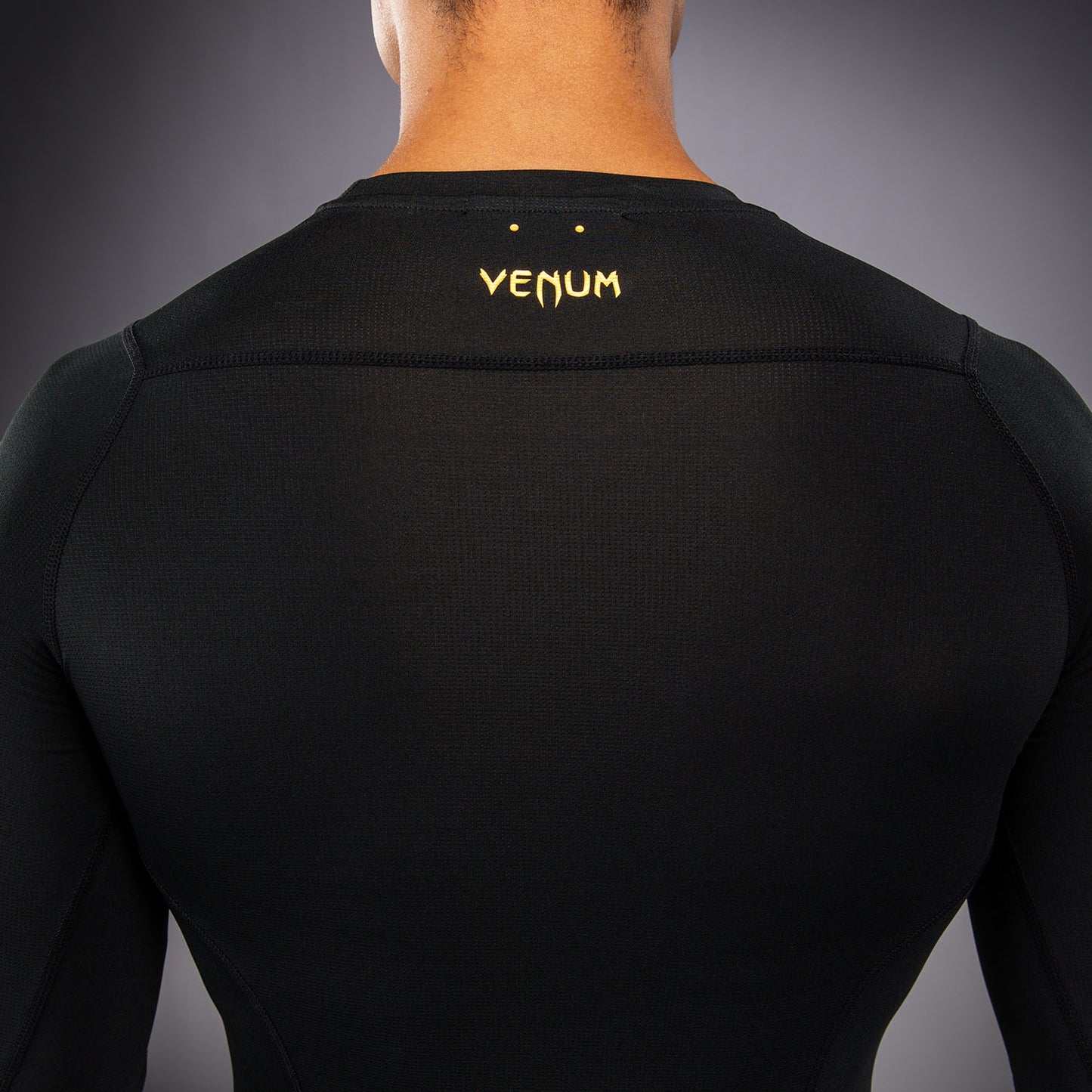 Venum G-Core Rashguard a Maniche Lunghe - Nero/Oro