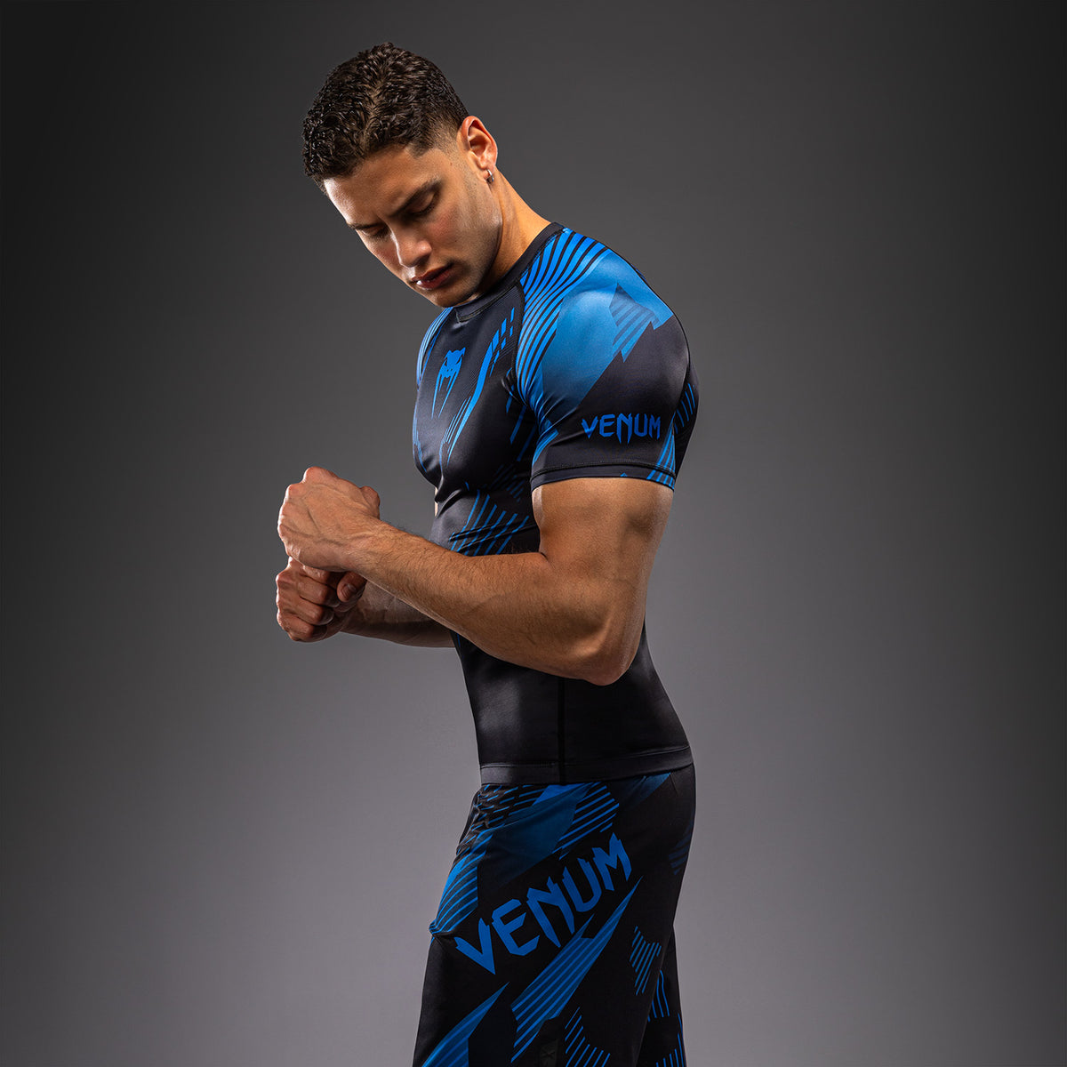 Venum No-Gi 6.0 Rashguard a Maniche Corte - Nero/Blu