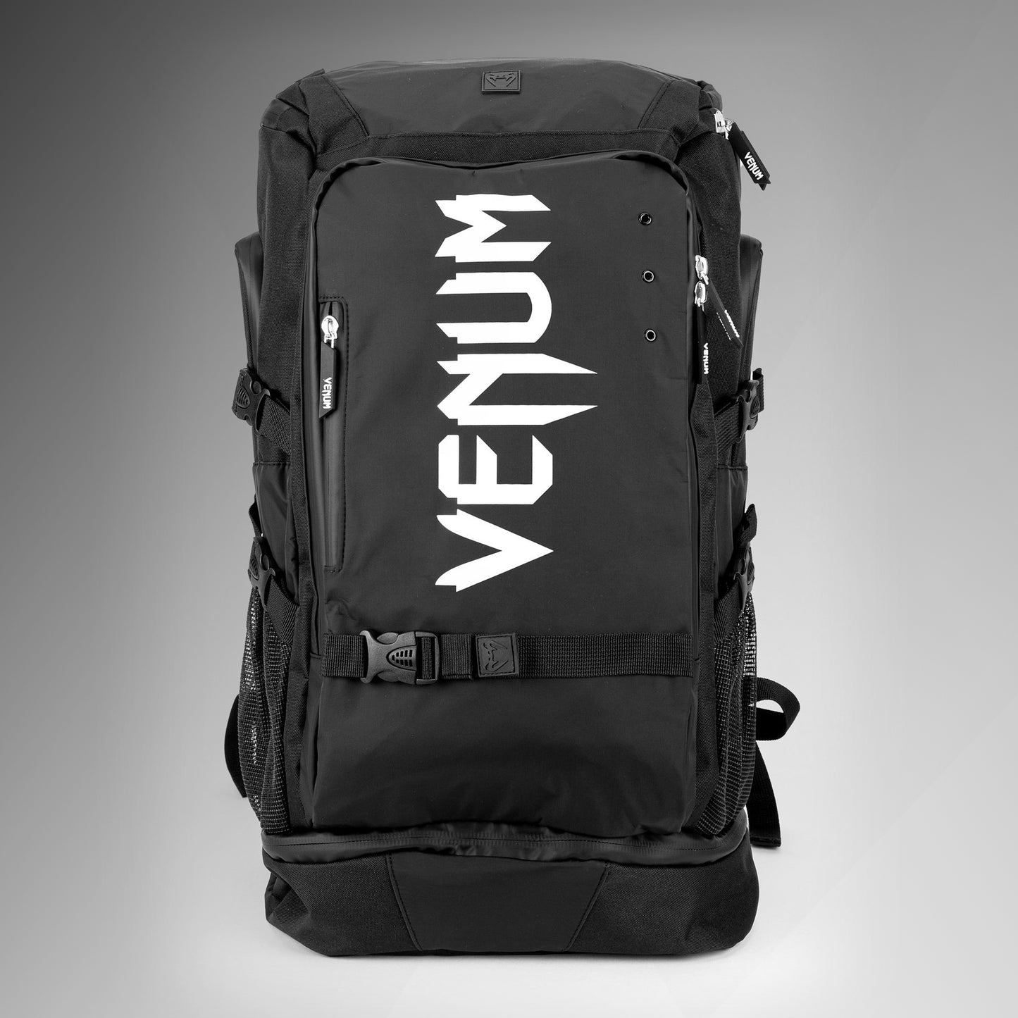 Venum Challenger Xtrem Evo Zaino (50-63L) – Nero/Bianco