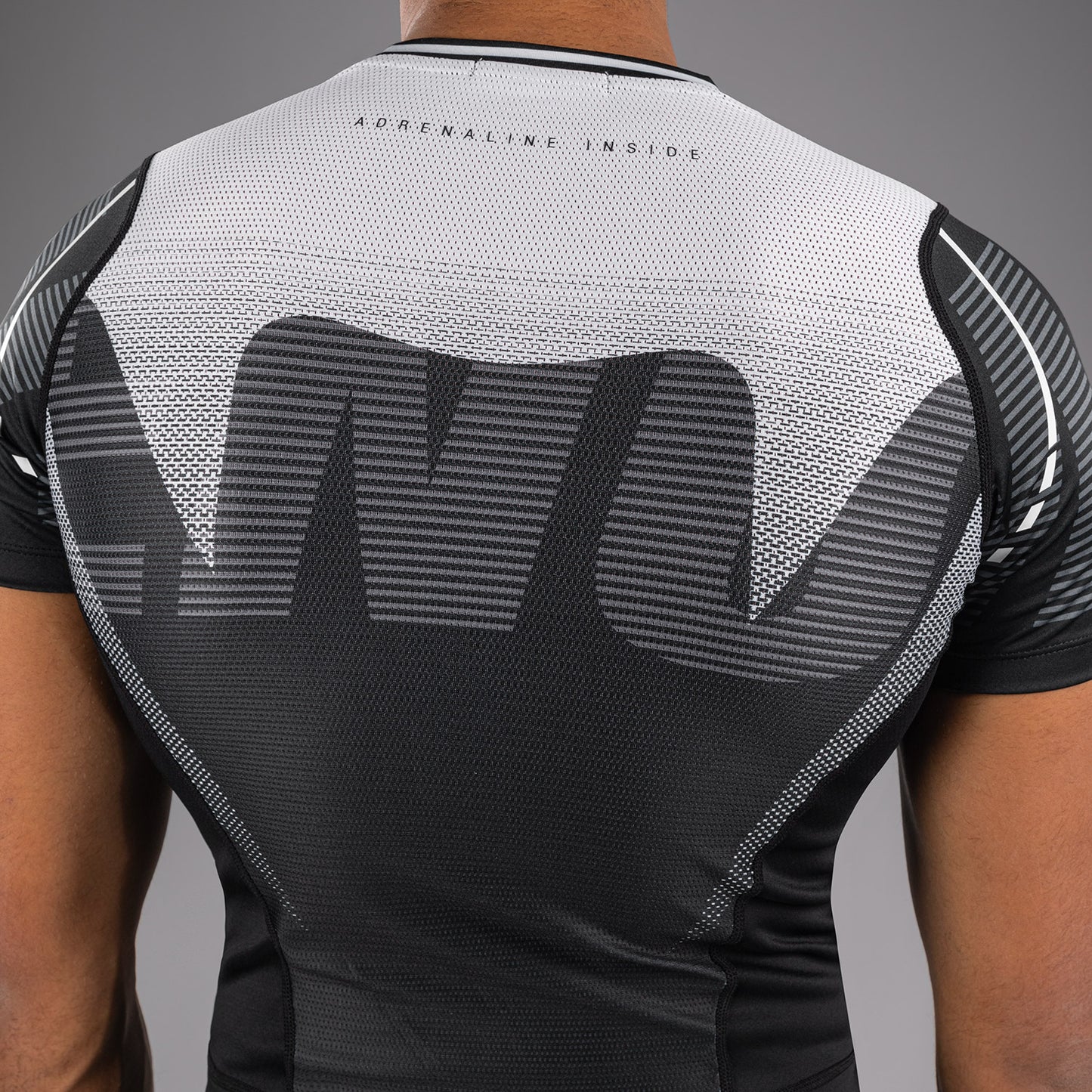 Venum Adrenaline Rashguard a manica corta – Nero/Grigio Argento