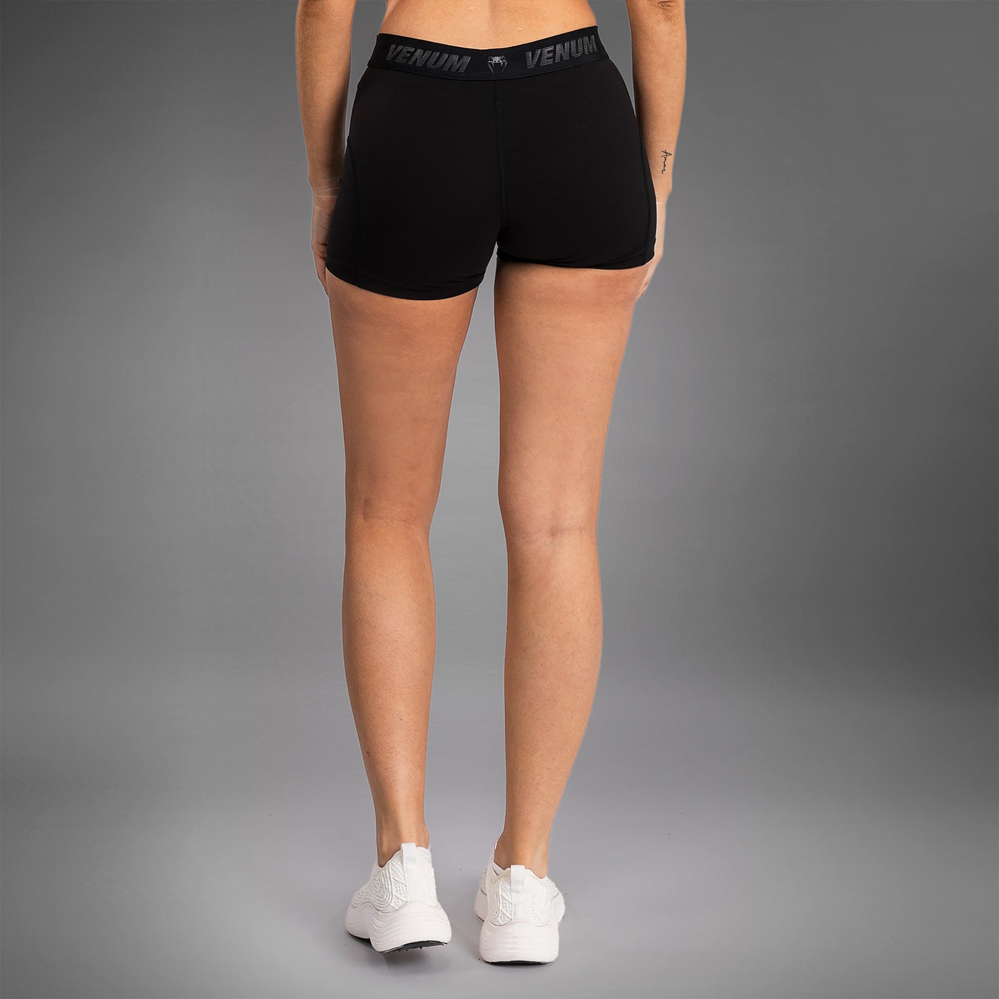 Venum Elevate Pantaloncini Vale Tudo da donna - Nero