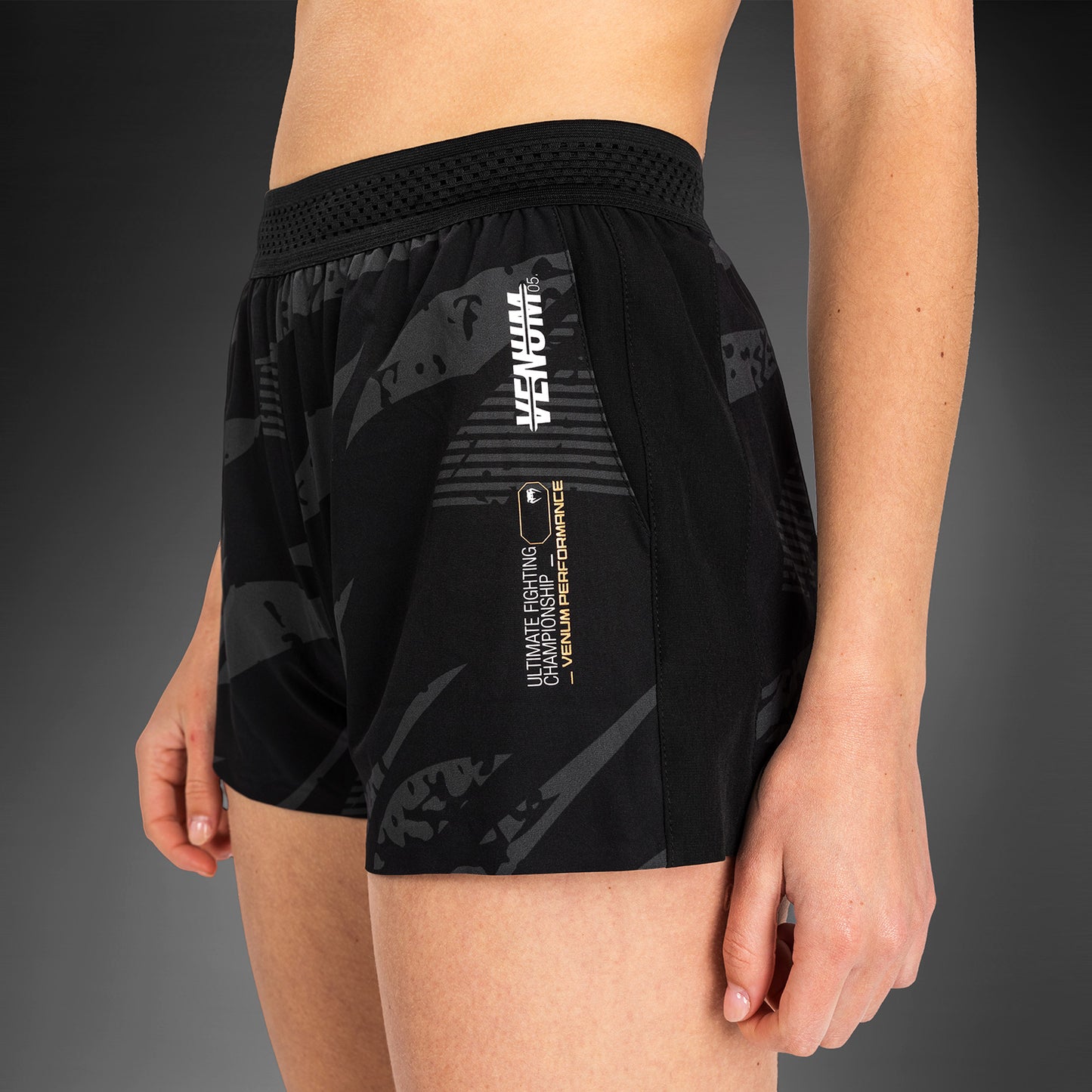 UFC Adrenaline by Venum Fight Week Pantaloncini da performance per Donna - Urban Camo