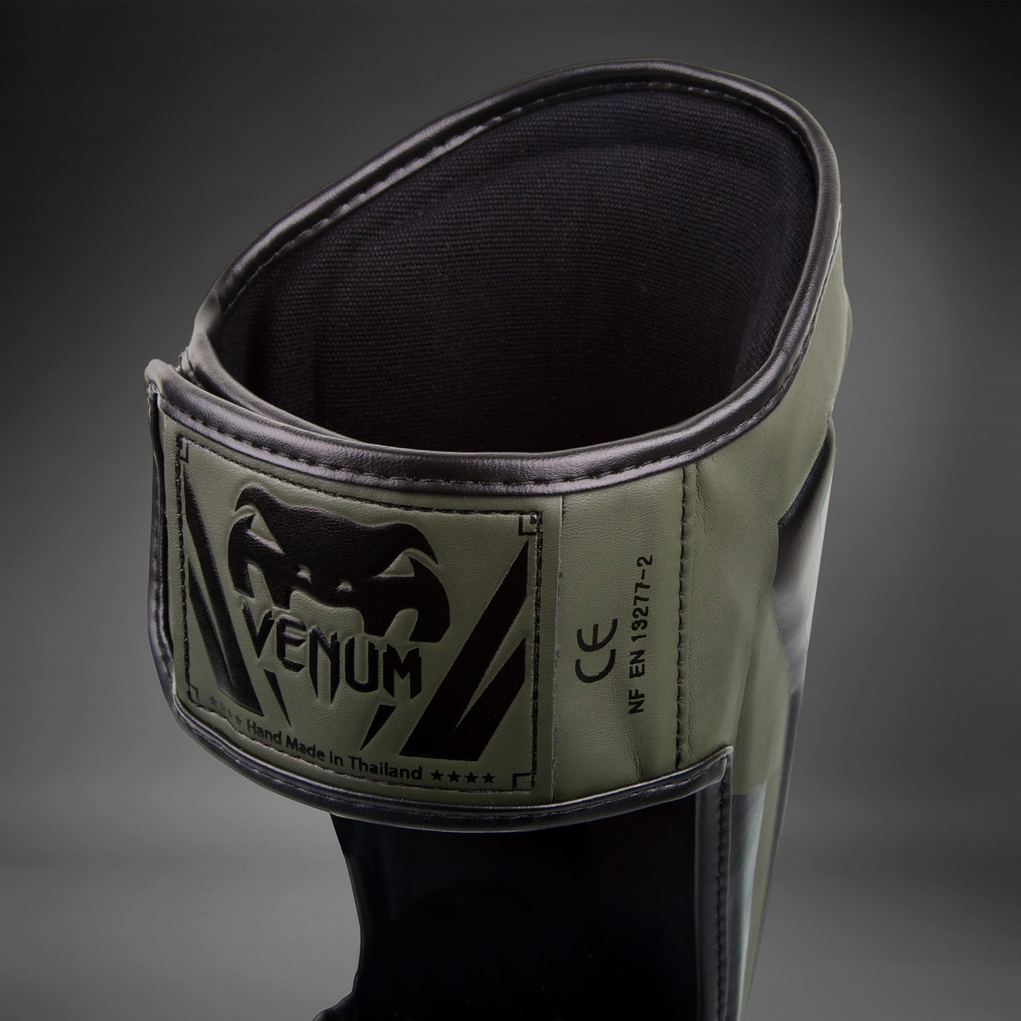 Parastinchi con parapiede Venum Elite - Cachi/Neri