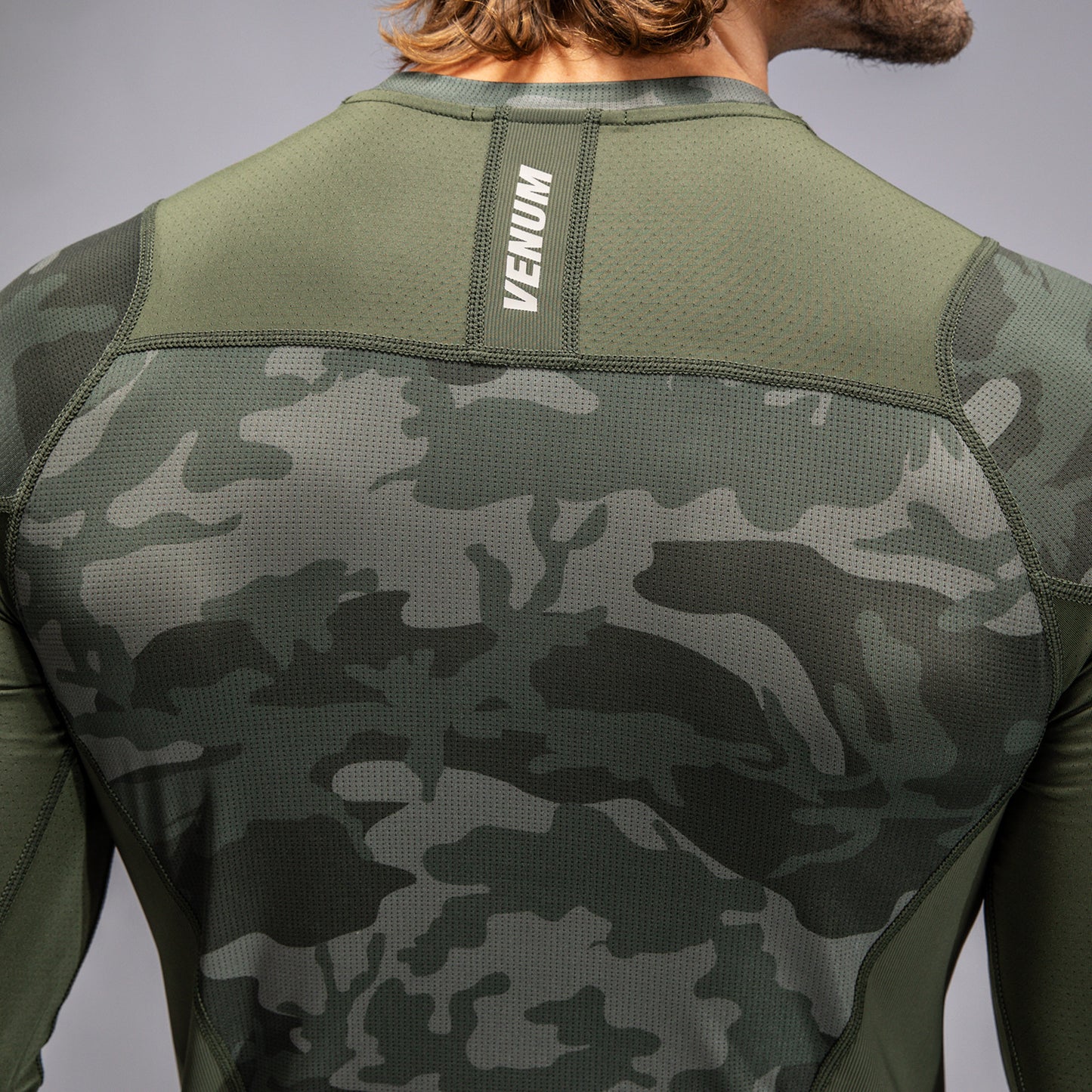 Venum G-Fit Air Rashguard a maniche Lunghe - Camo Esercito