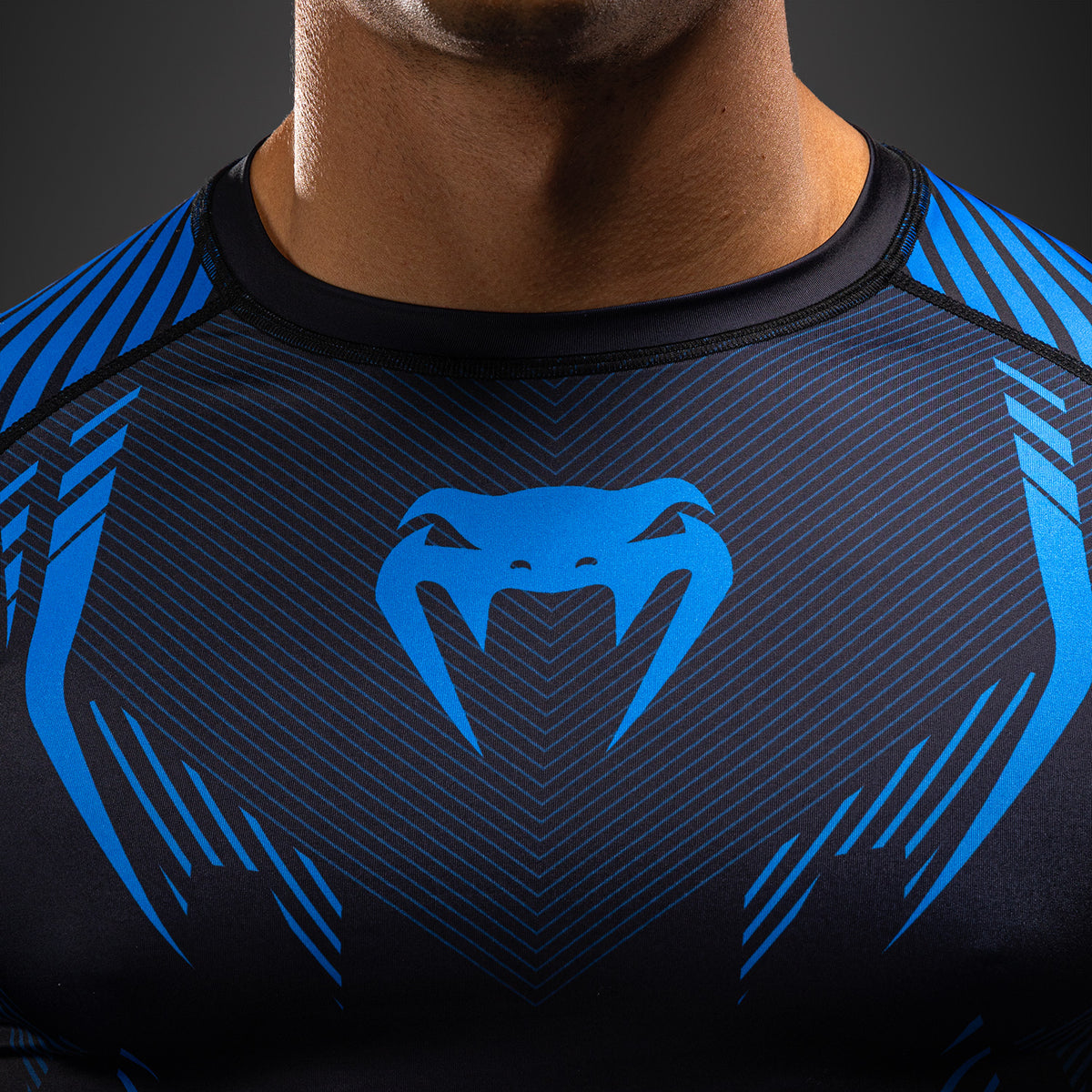 Venum No-Gi 6.0 Rashguard a Maniche Lunghe - Nero/Blu