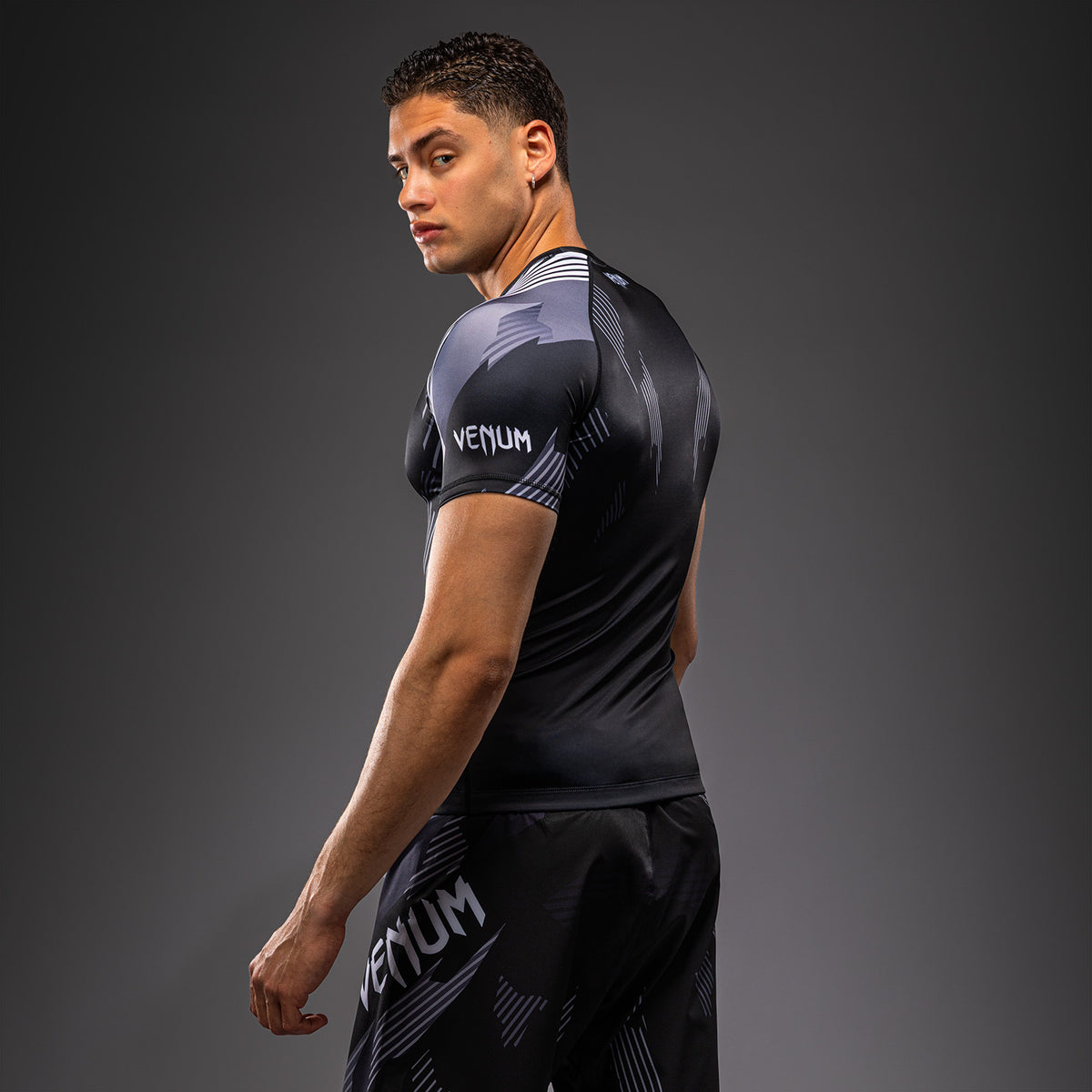 Venum No-Gi 6.0 Rashguard a Maniche Corte - Nero/Bianco