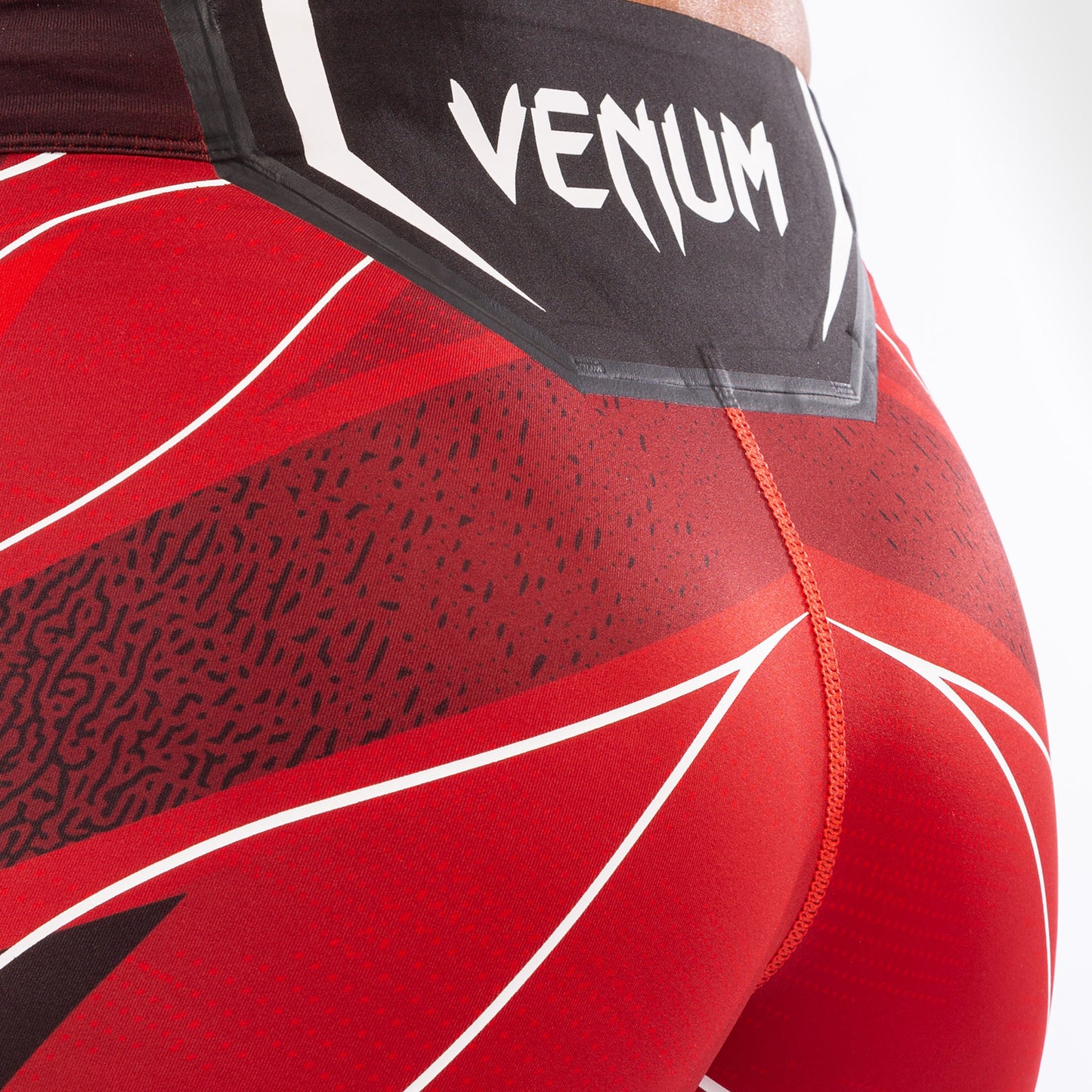 Pantaloncini da Vale Tudo Donna UFC Venum Authentic Fight Night - Vestibilità Corta - Rosso