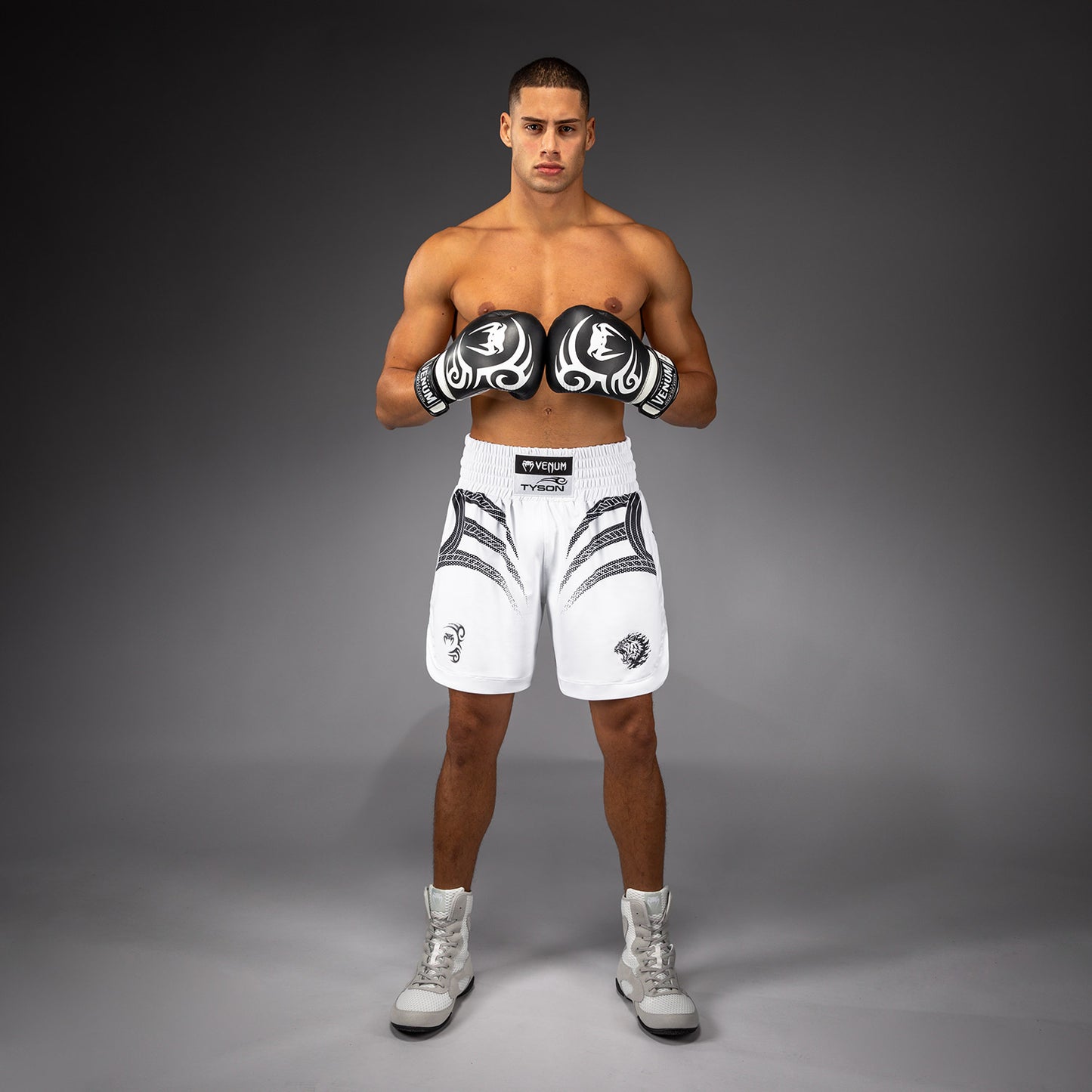 Venum x Mike Tyson Tiger Pantaloncini da boxe - Bianco ottico/Nero profondo