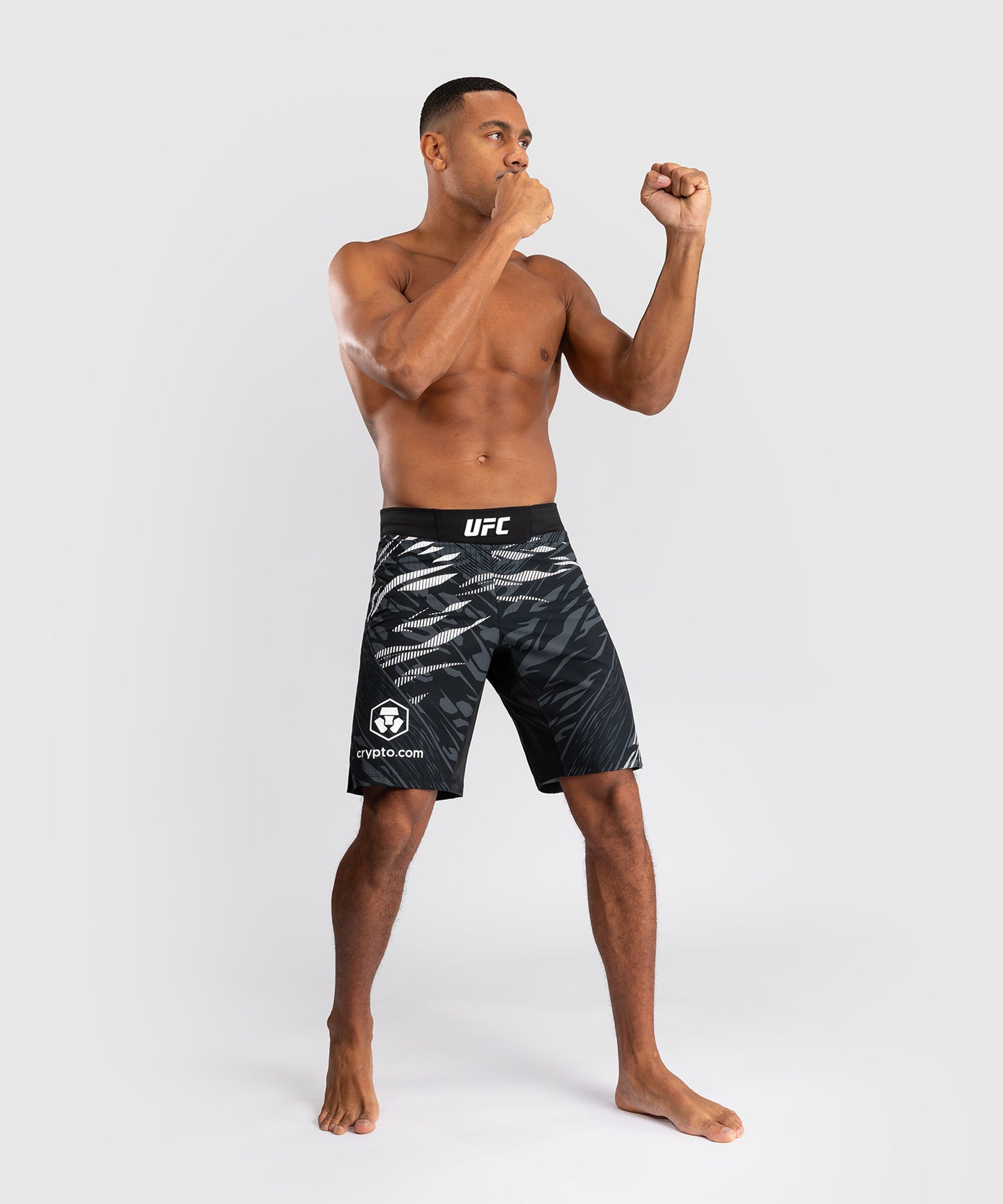 UFC Fusion by Venum Personalizzati Authentic Fight Night Shorts da Lotta per Uomo - Fit Largo - Nero
