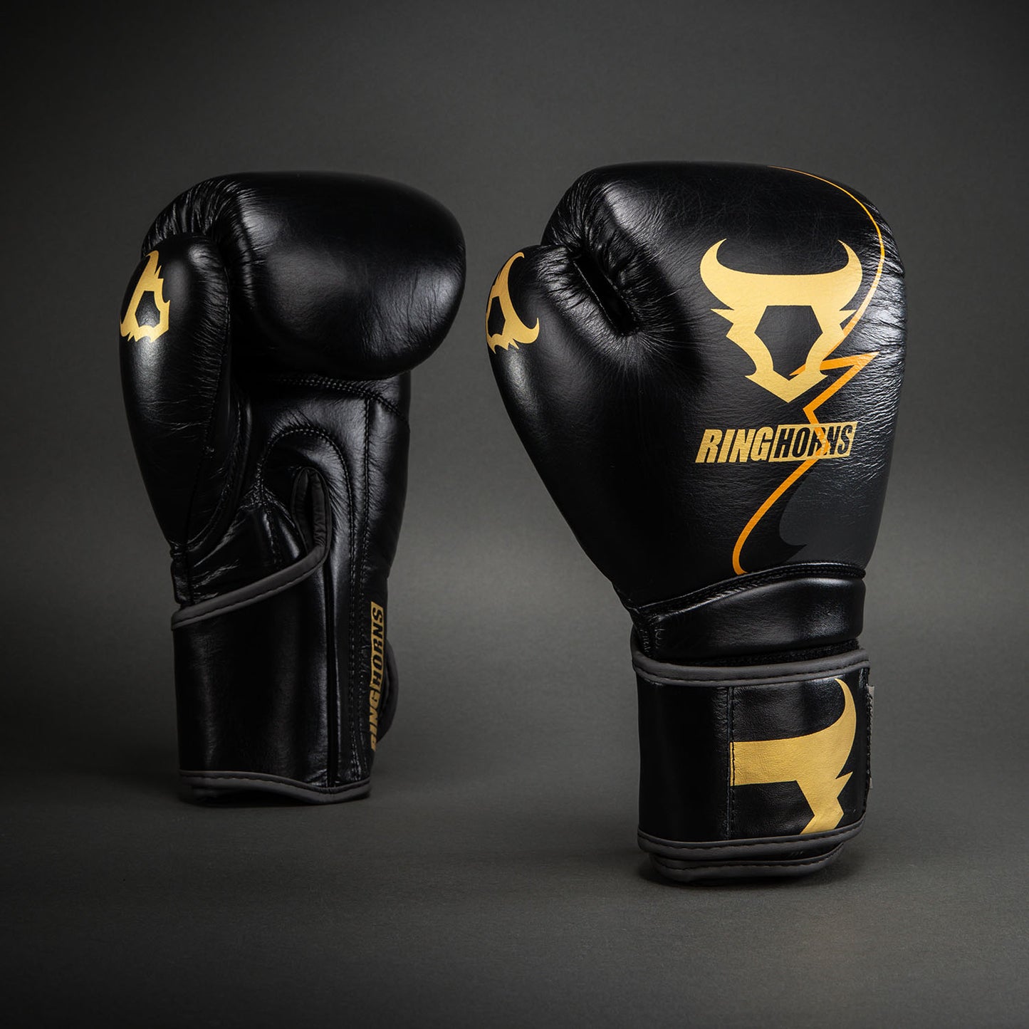 Ringhorns Charger by Venum Guantoni da boxe – Nero/Oro