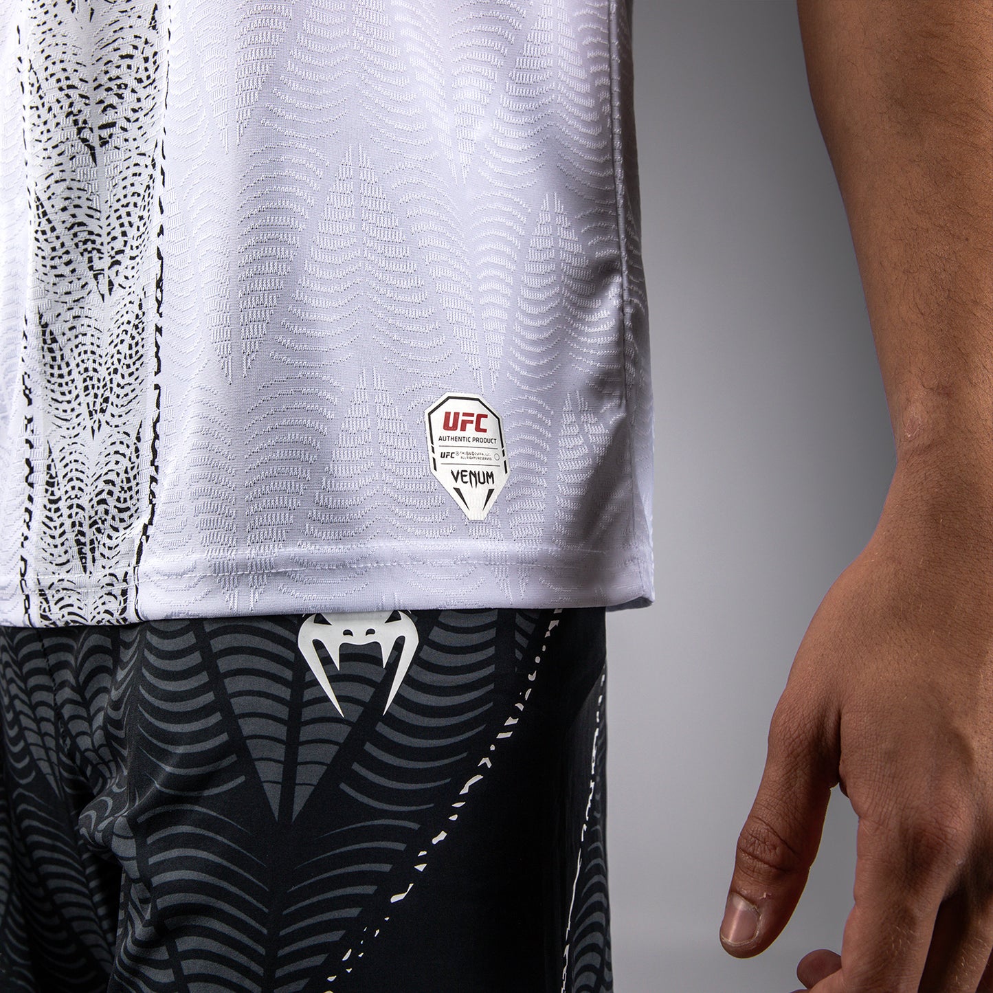 UFC Zenith by Venum Authentic Fight Night Maglia ufficiale Walkout Uomo Personalizzato - Bianco