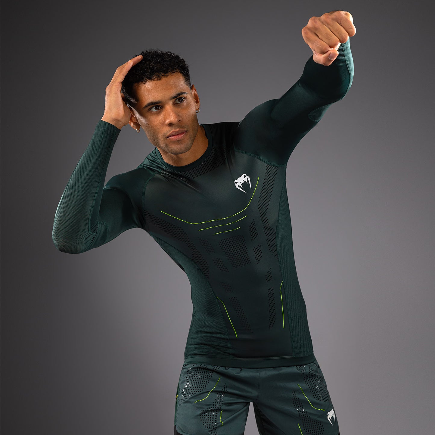 Venum Technical 3.0 Rashguard a Maniche Lunghe - Verde Foresta