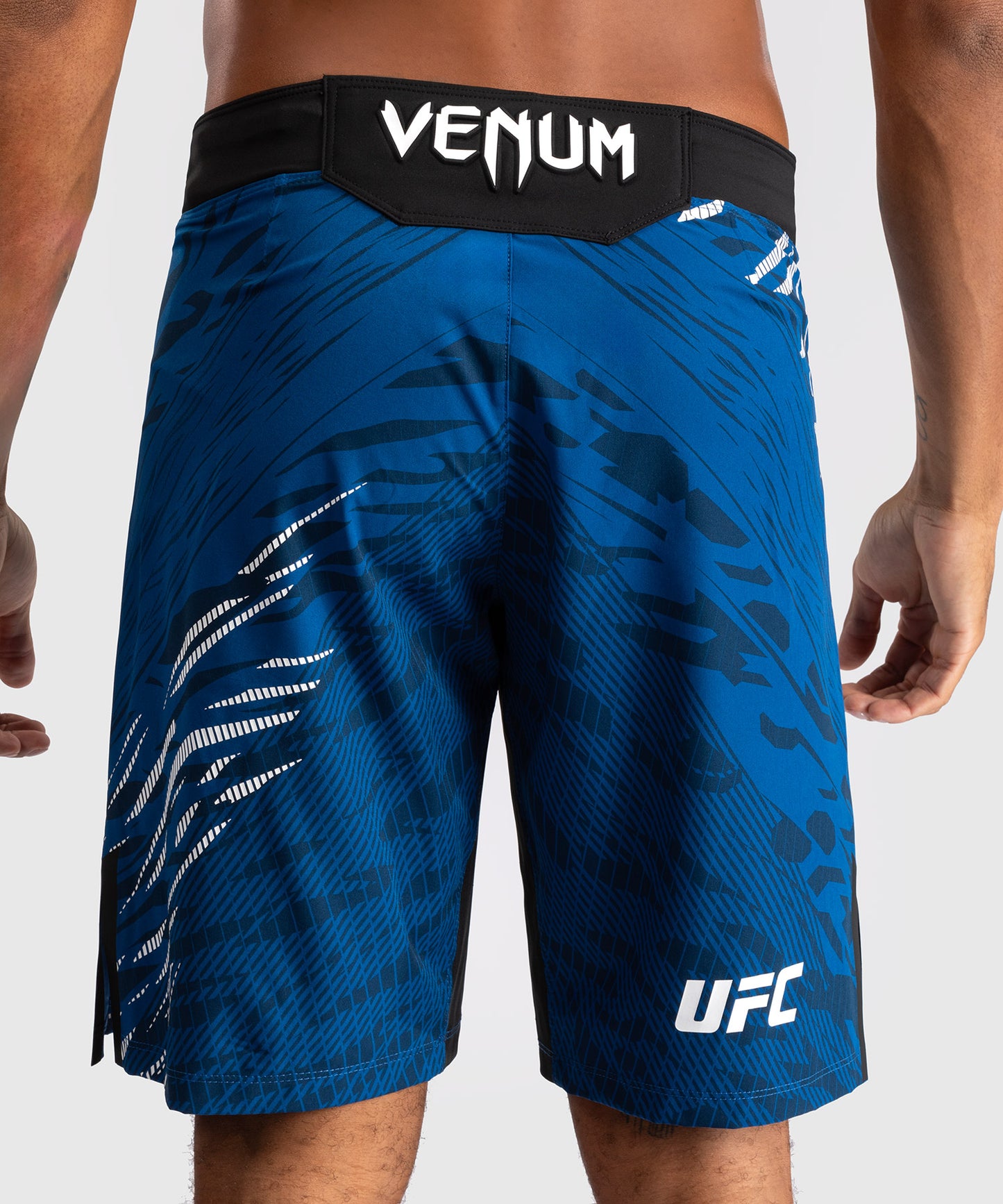 UFC Fusion by Venum Authentic Fight Night Shorts da Lotta per Uomo - Fit Largo - Blu