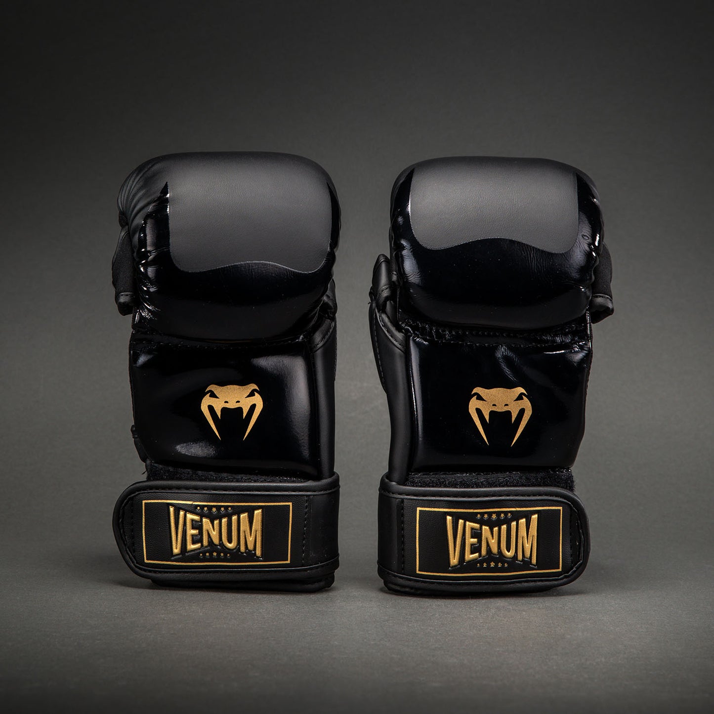 Venum Attack 2.0 Guanti da Sparring – Nero/Oro