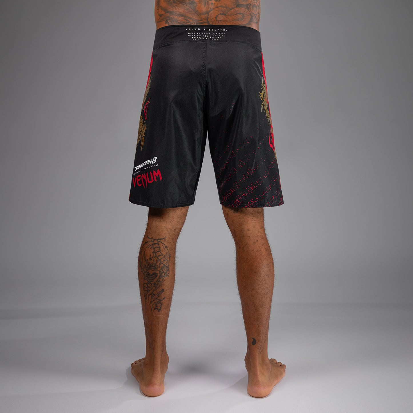 Venum x TEKKEN 8 - Marshall Law Pantaloni da Combattimento - Nero/Rosso/Oro