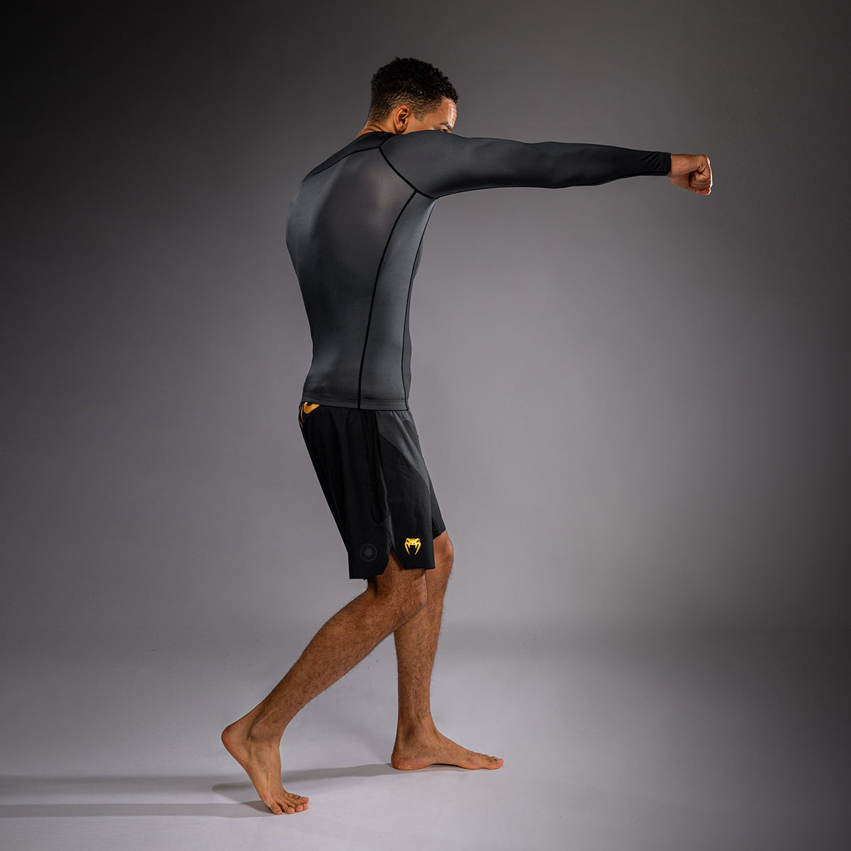 Venum Attack Rashguard a maniche lunghe - Nero/Oro