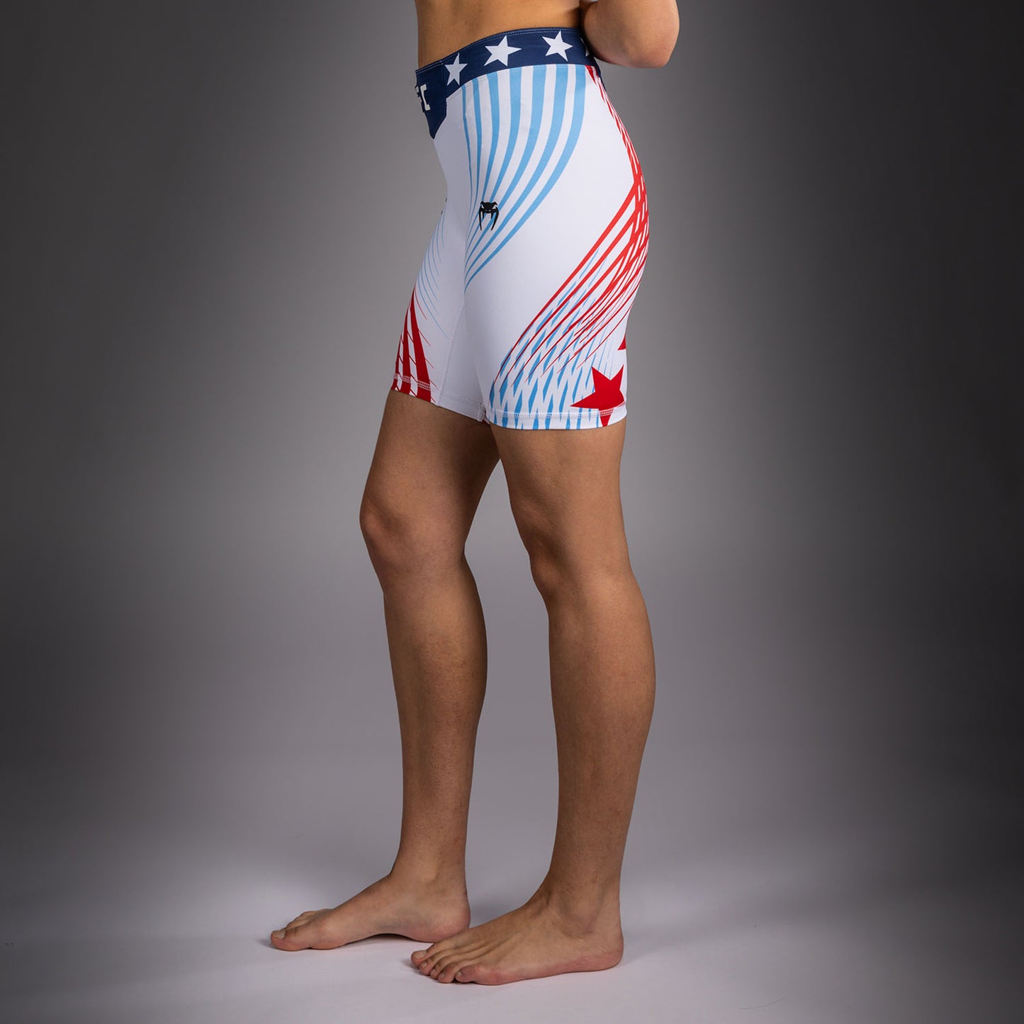 Official UFC Freedom 250 by Venum Authentic Pantaloncini Vale Tudo taglio lungo da donna - Bianco