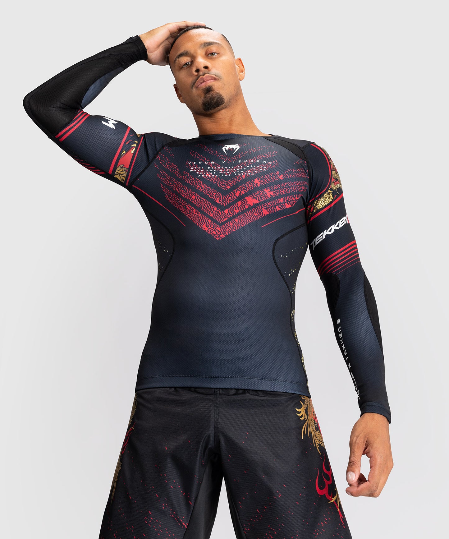 Venum x TEKKEN 8 - Marshall Law Rashguard - Nero/Rosso/Oro