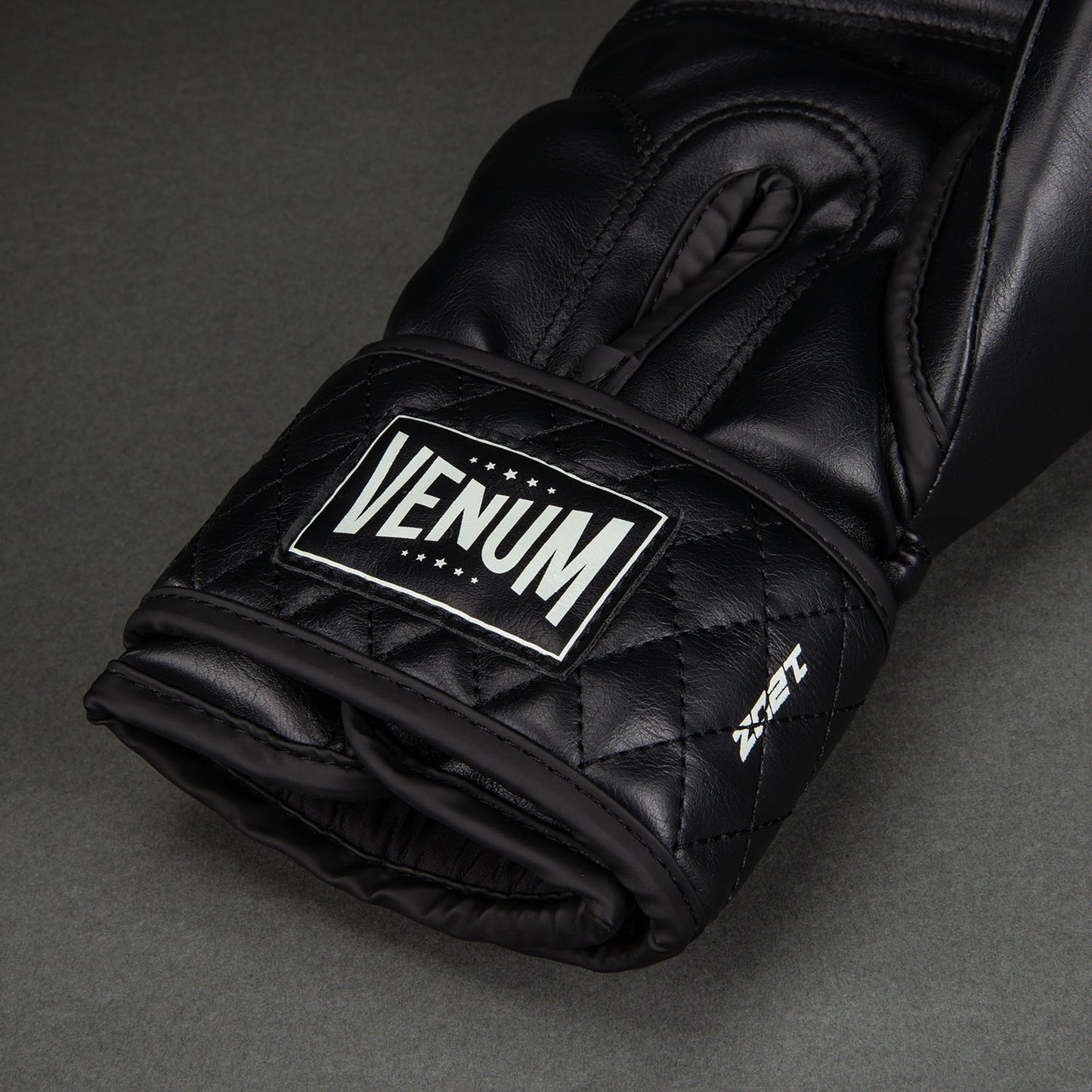 Venum Impact Classic Guantoni da Boxe - Nero