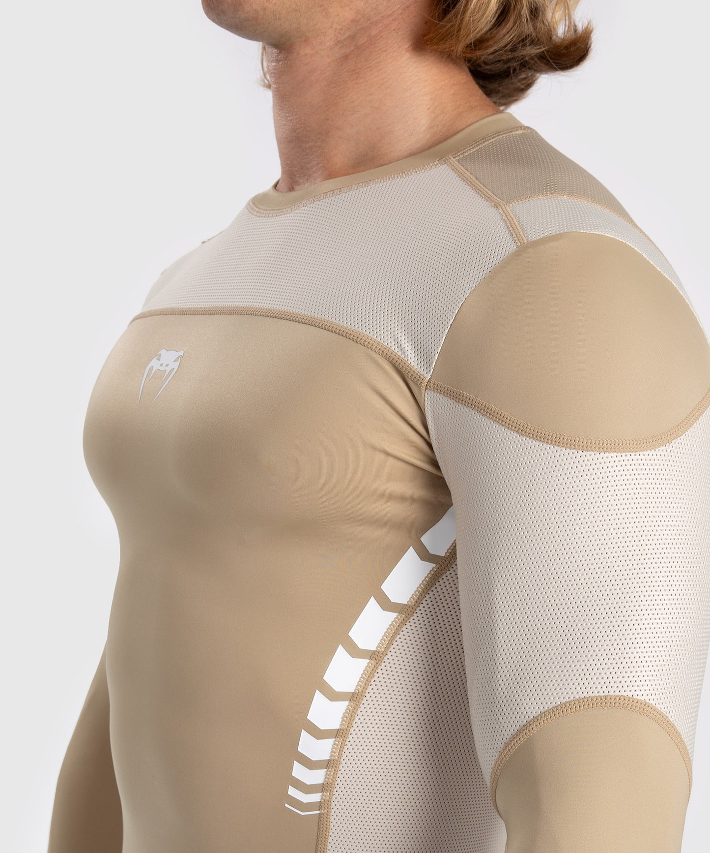 Venum Tempest Rashguard a Maniche Lunghe per Uomo - Beige/Sabbia