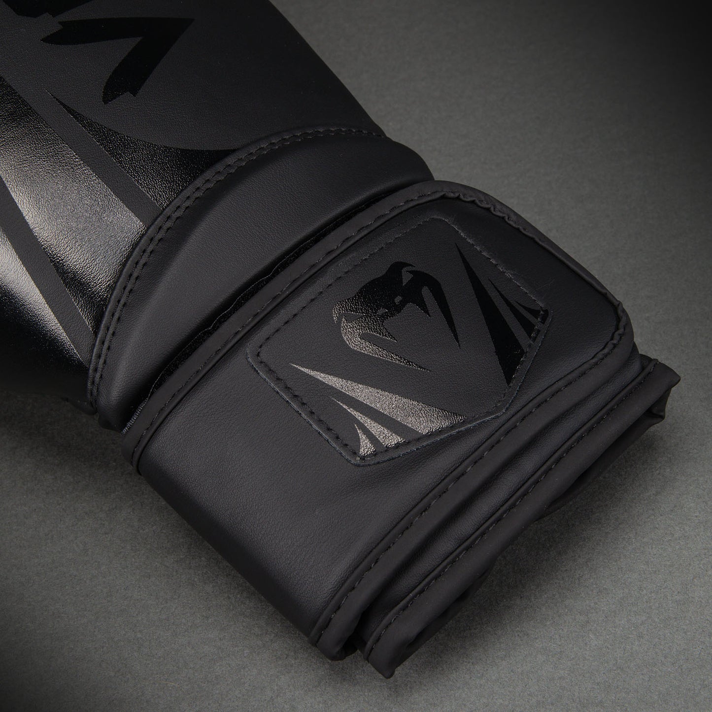 Venum Challenger 2.5 Guantoni da Boxe – Nero/Nero