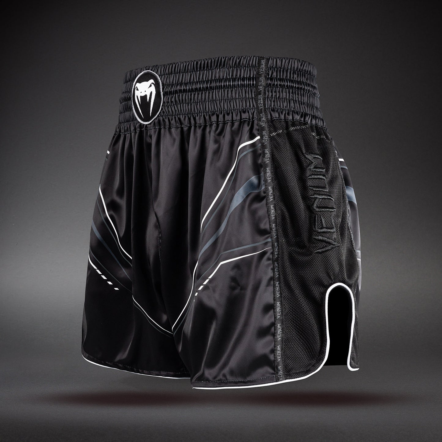 Venum Streamline Pantaloncini Muay Thaï – Nero/Bianco