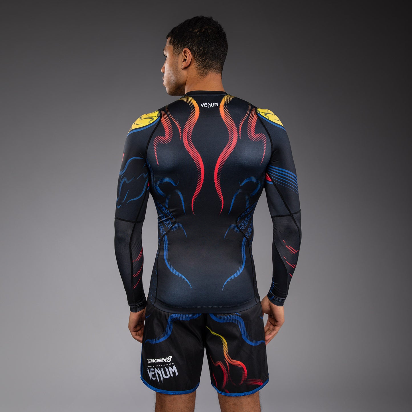 Venum x TEKKEN 8 Rashguard a Maniche Lunghe - Yoshimitsu - Nero/Arancione