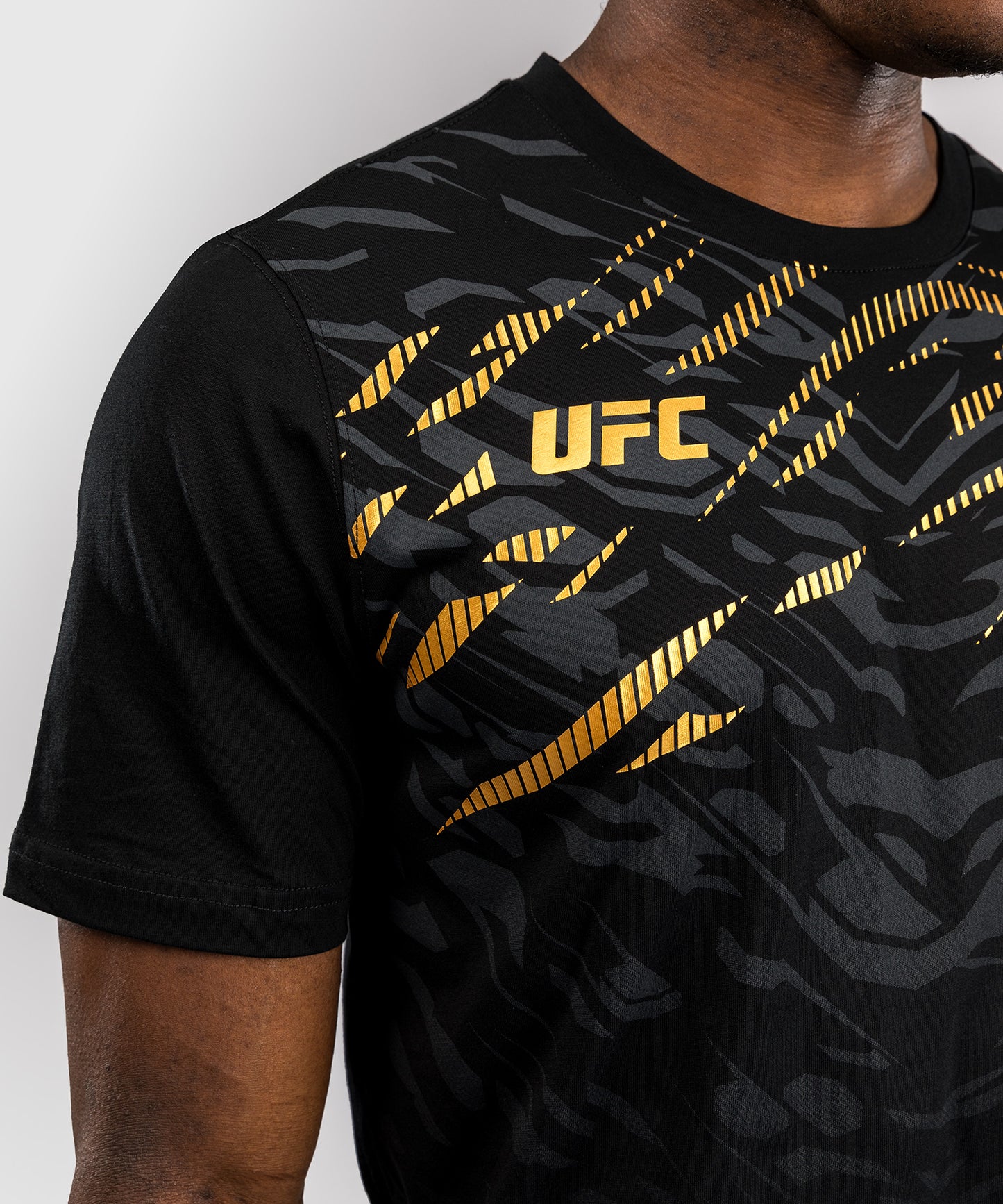 UFC Fusion by Venum Replica Maglietta a Manica Corta per Uomo - Champion