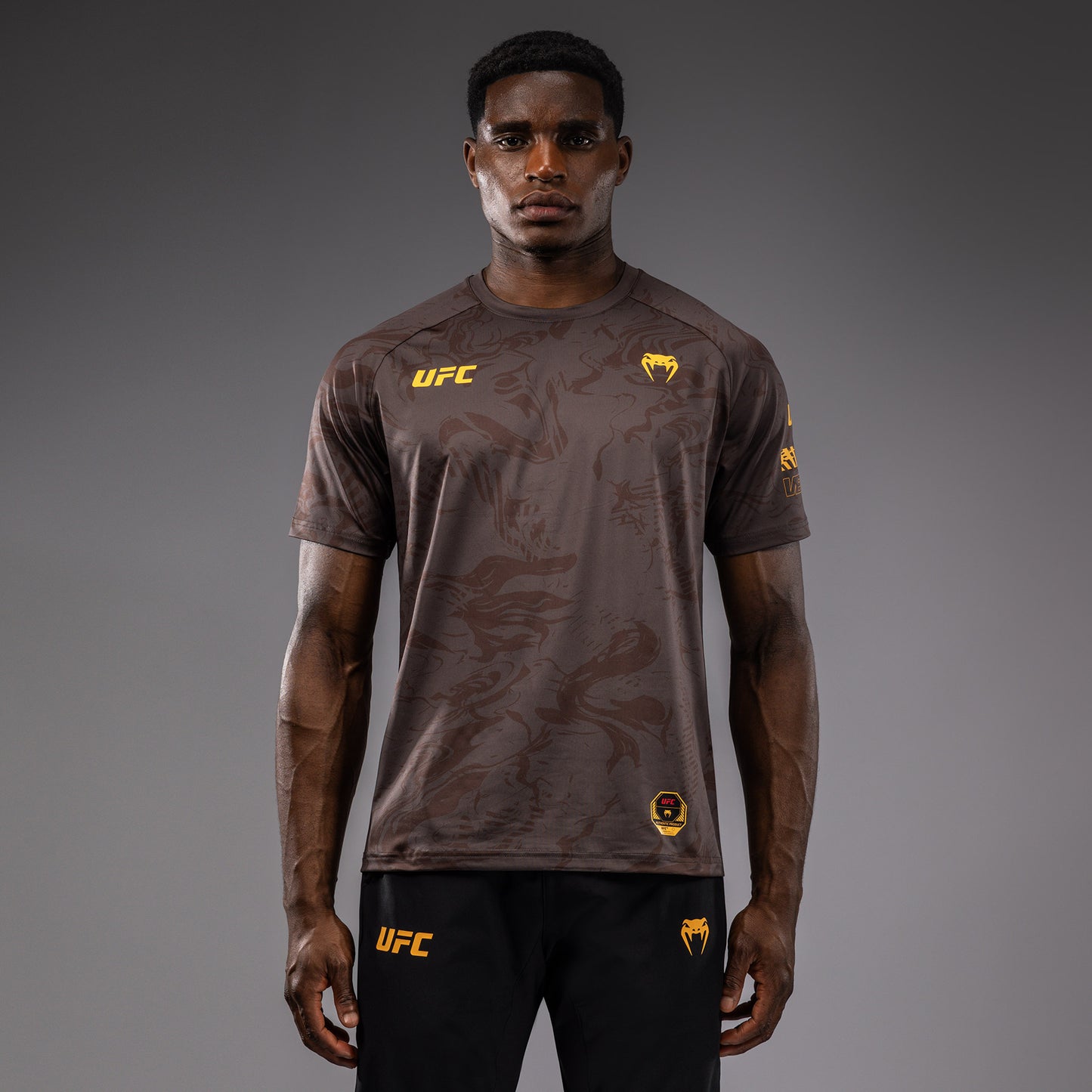 UFC Fusion by Venum Fight Week Maglietta Dry-Tech per Uomo - Marrone terra