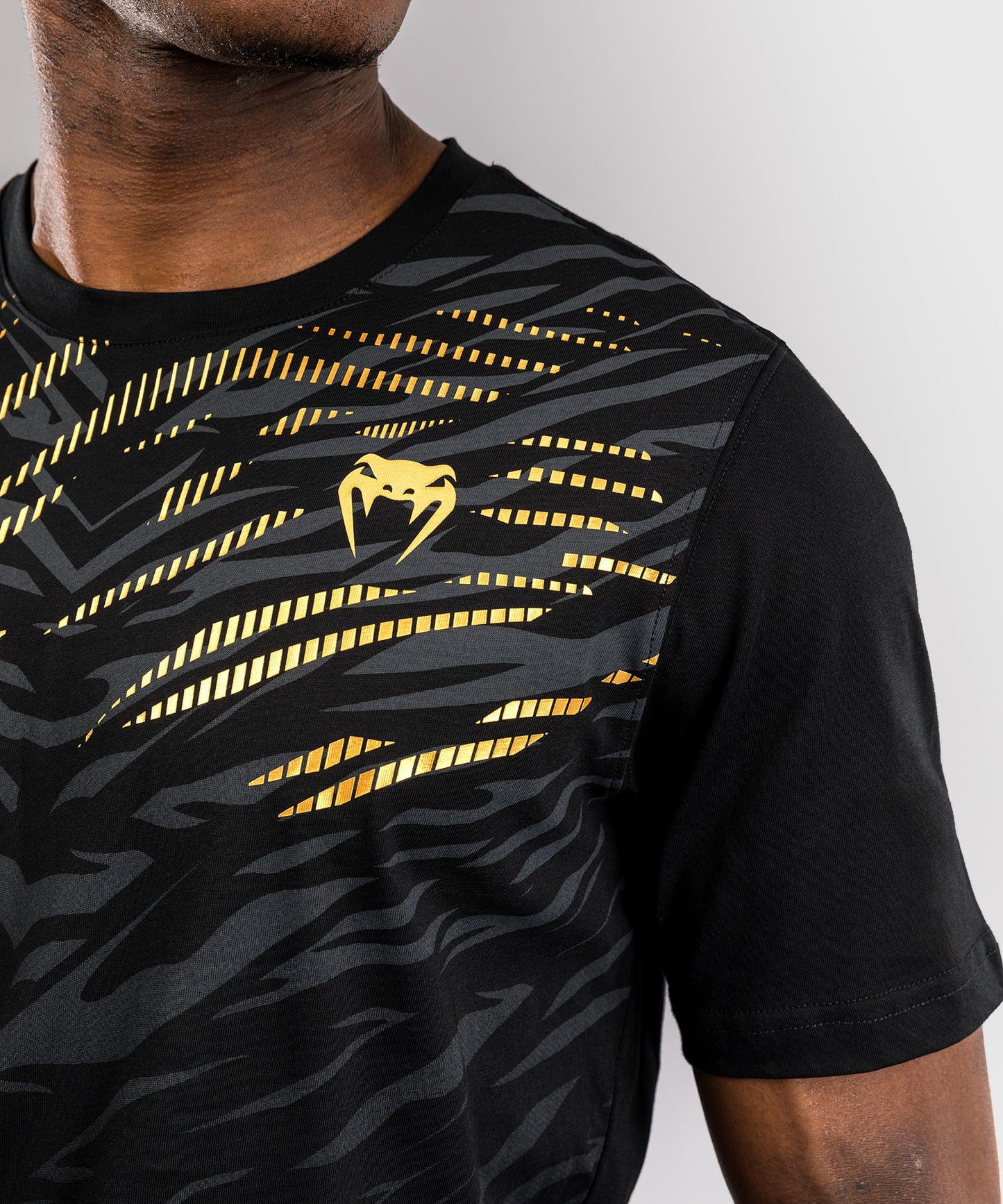 UFC Fusion by Venum Replica Maglietta a Manica Corta per Uomo - Champion