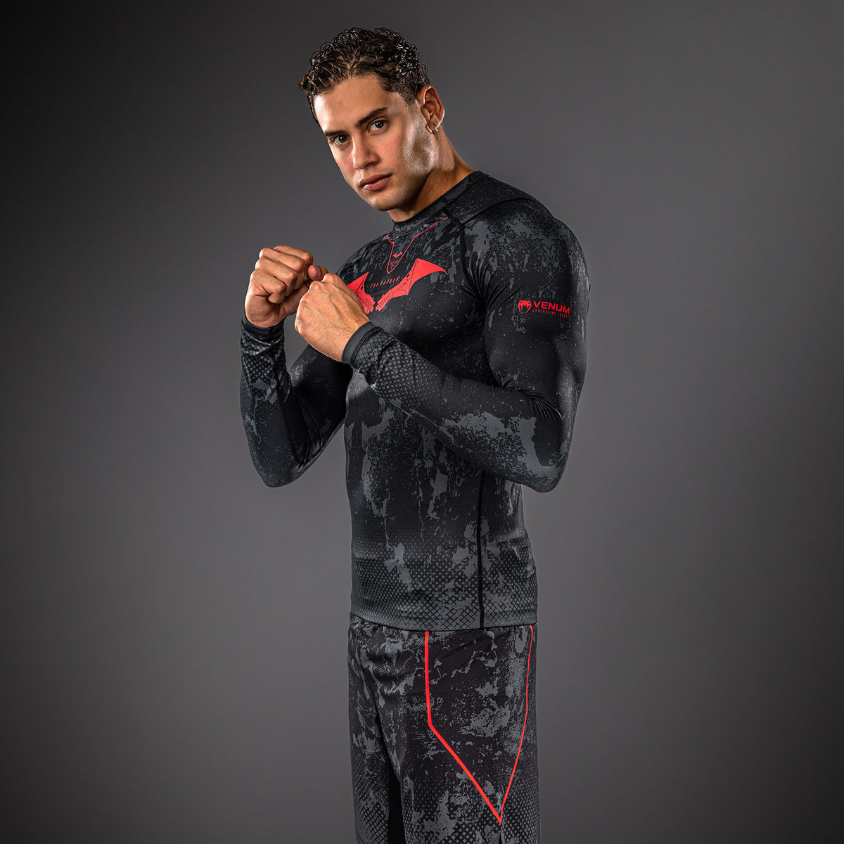 Venum x Batman Rashguard a maniche lunghe - Nero/Grigio/Rosso