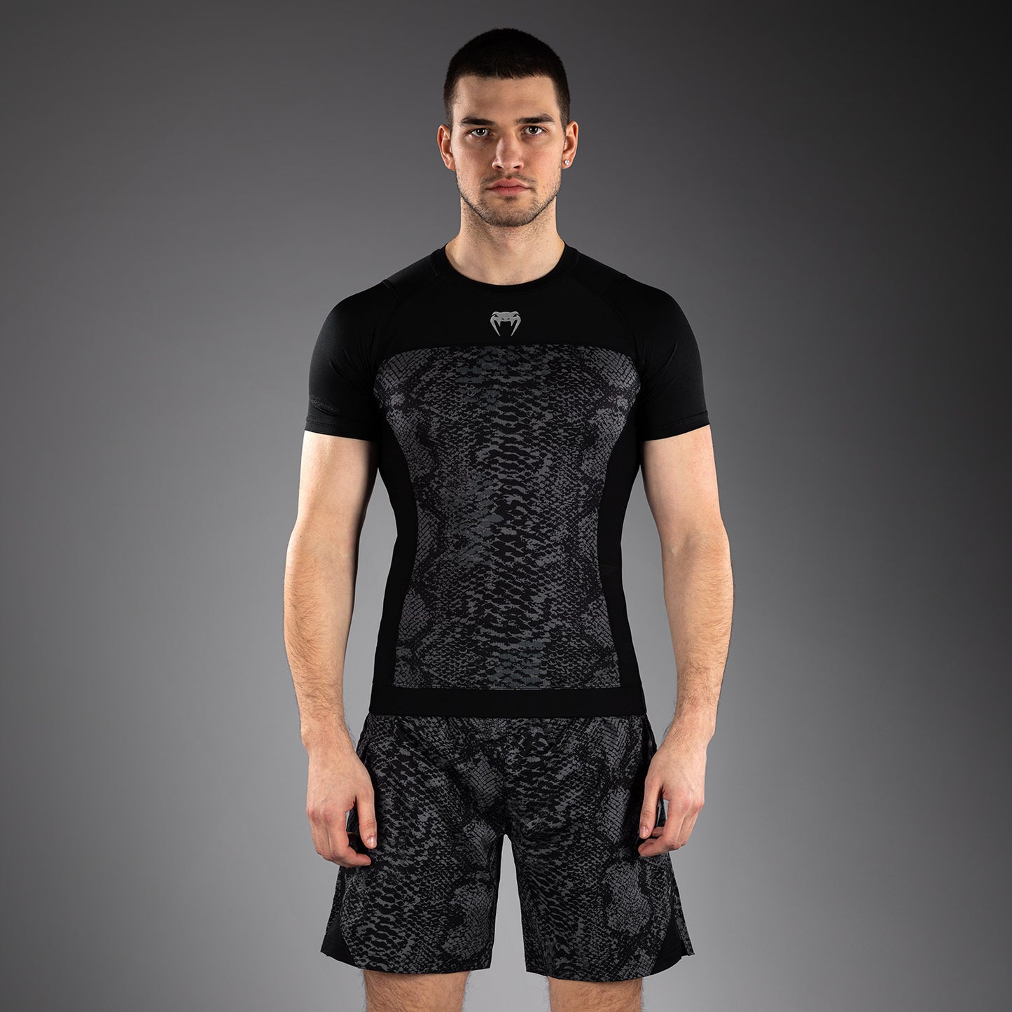 Venum G-Fit Scales Rashguard a Maniche Corte – Nero/Grigio Carbone
