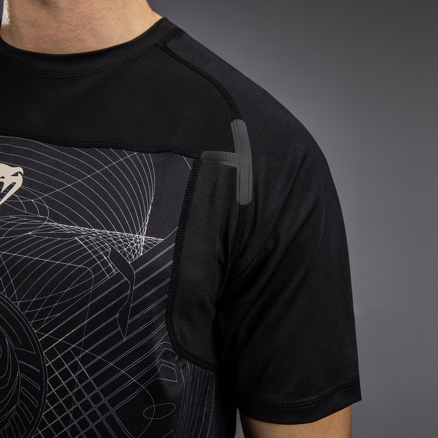 Venum G-Fit Air Maglietta Uomo Dry-Tech - Nero Profondo/Sabbia Del Deserto