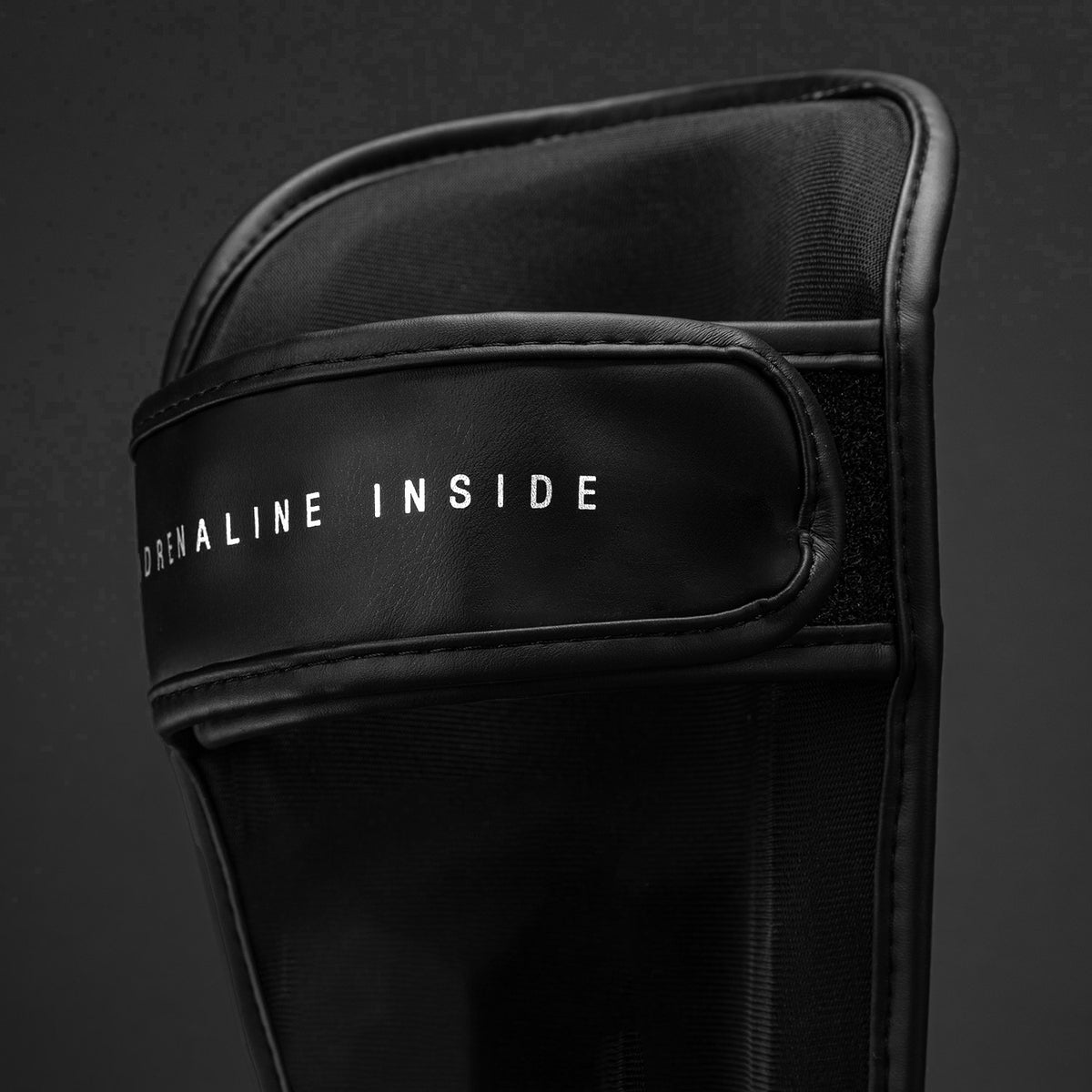 Venum Contender 1.5 Paratibie - Nero/Bianco