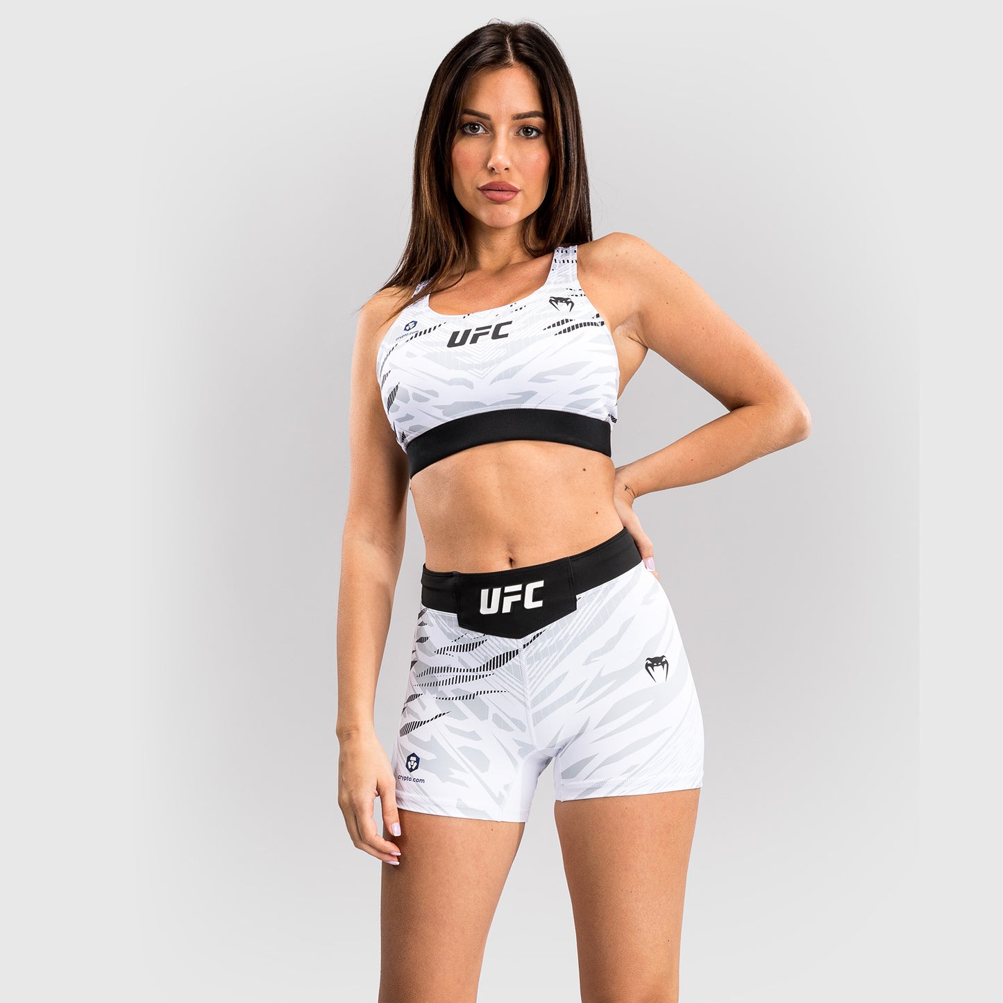 UFC Fusion by Venum Authentic Fight Night Vale Tudo Shorts per Donna - Fit Corto - Bianco
