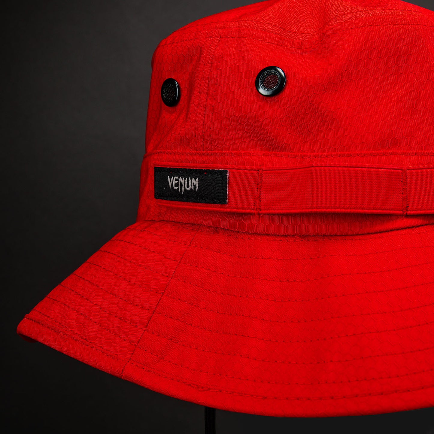 Venum Lineup Berretto a Secchiello – Rosso/Bianco