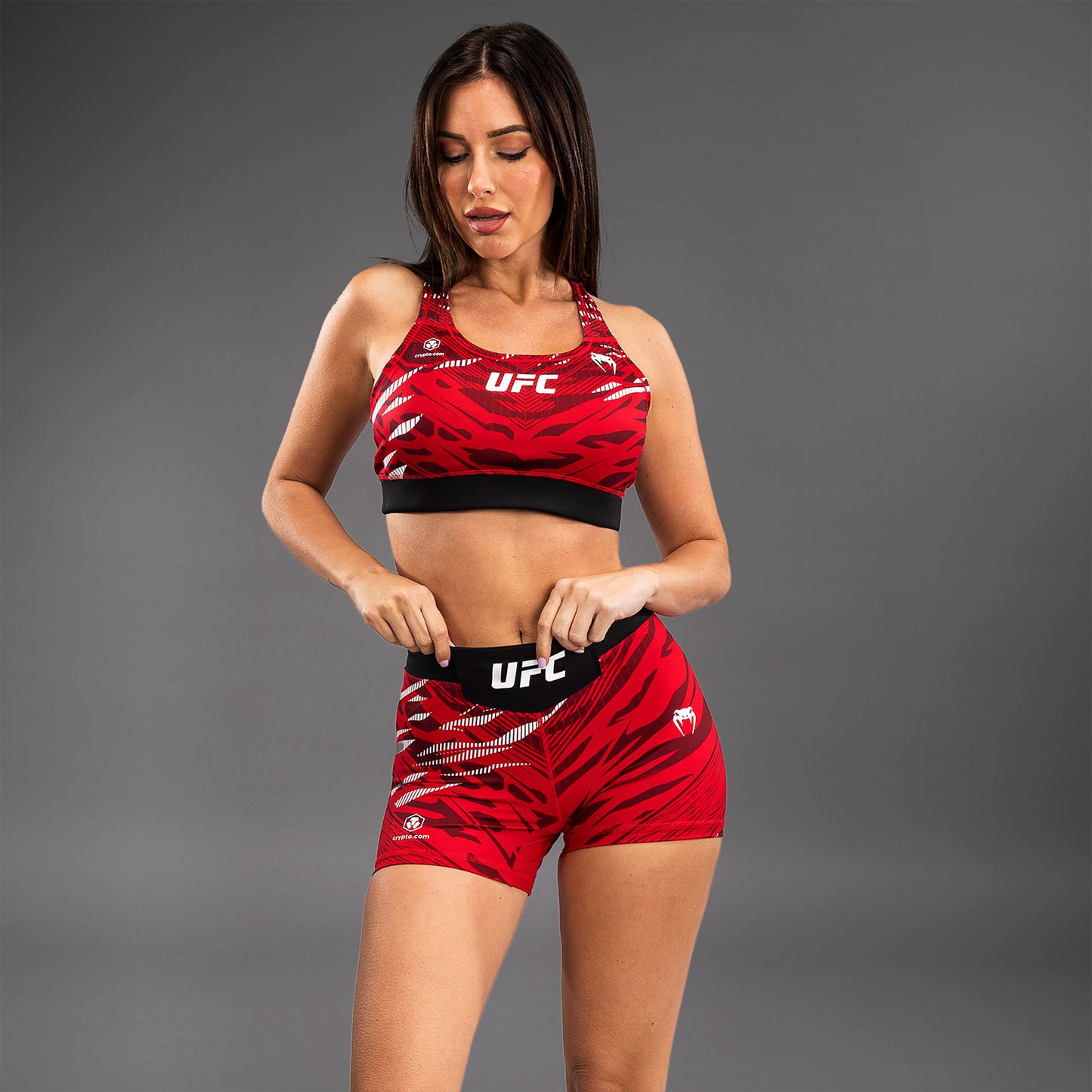 UFC Fusion by Venum Authentic Fight Night Vale Tudo Shorts per Donna - Fit Corto - Rosso