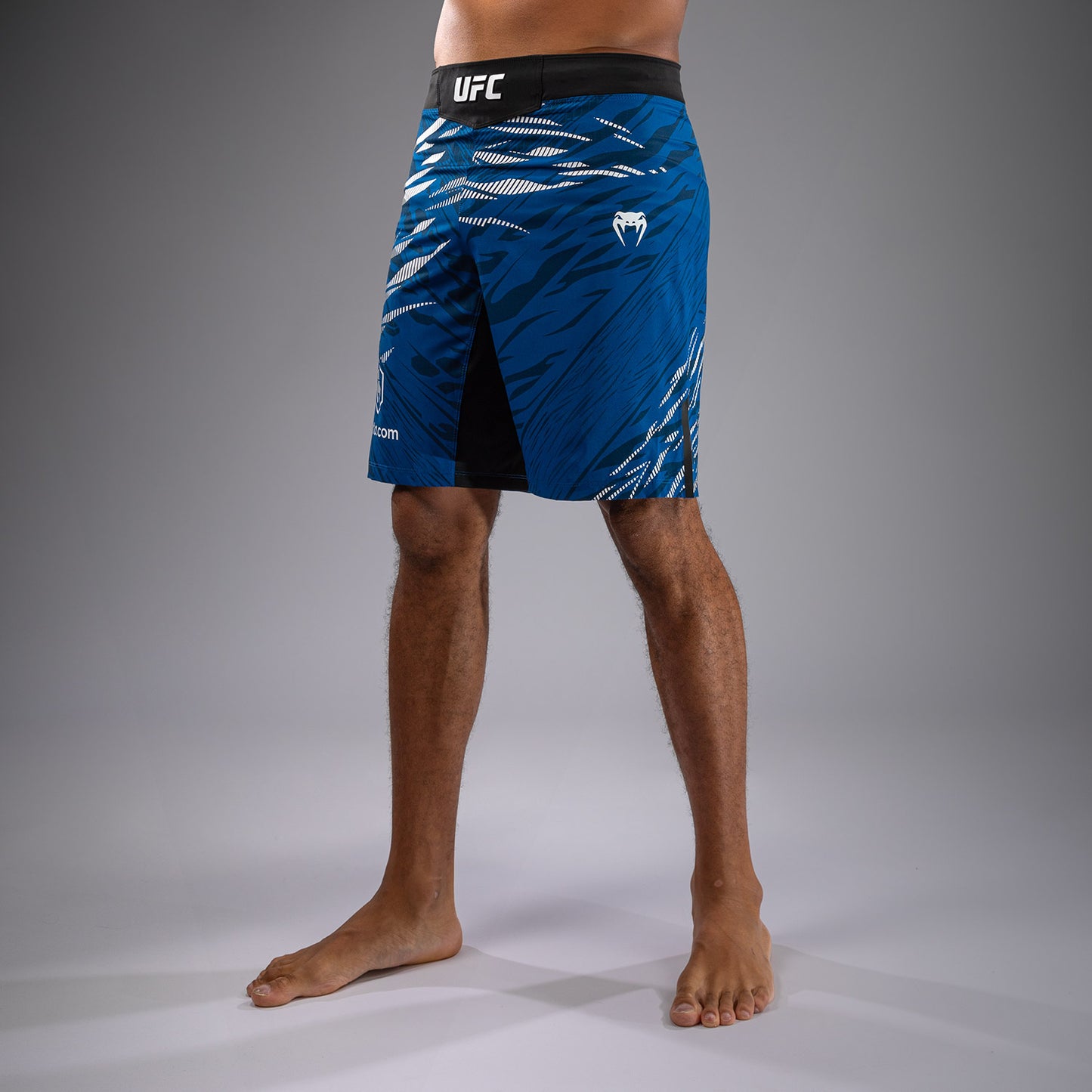 UFC Fusion by Venum Authentic Fight Night Shorts da Lotta per Uomo - Fit Largo - Blu