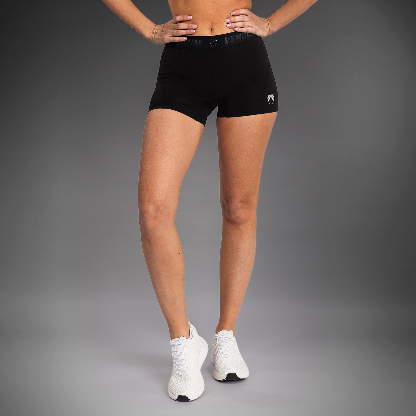 Venum Elevate Pantaloncini Vale Tudo da donna - Nero