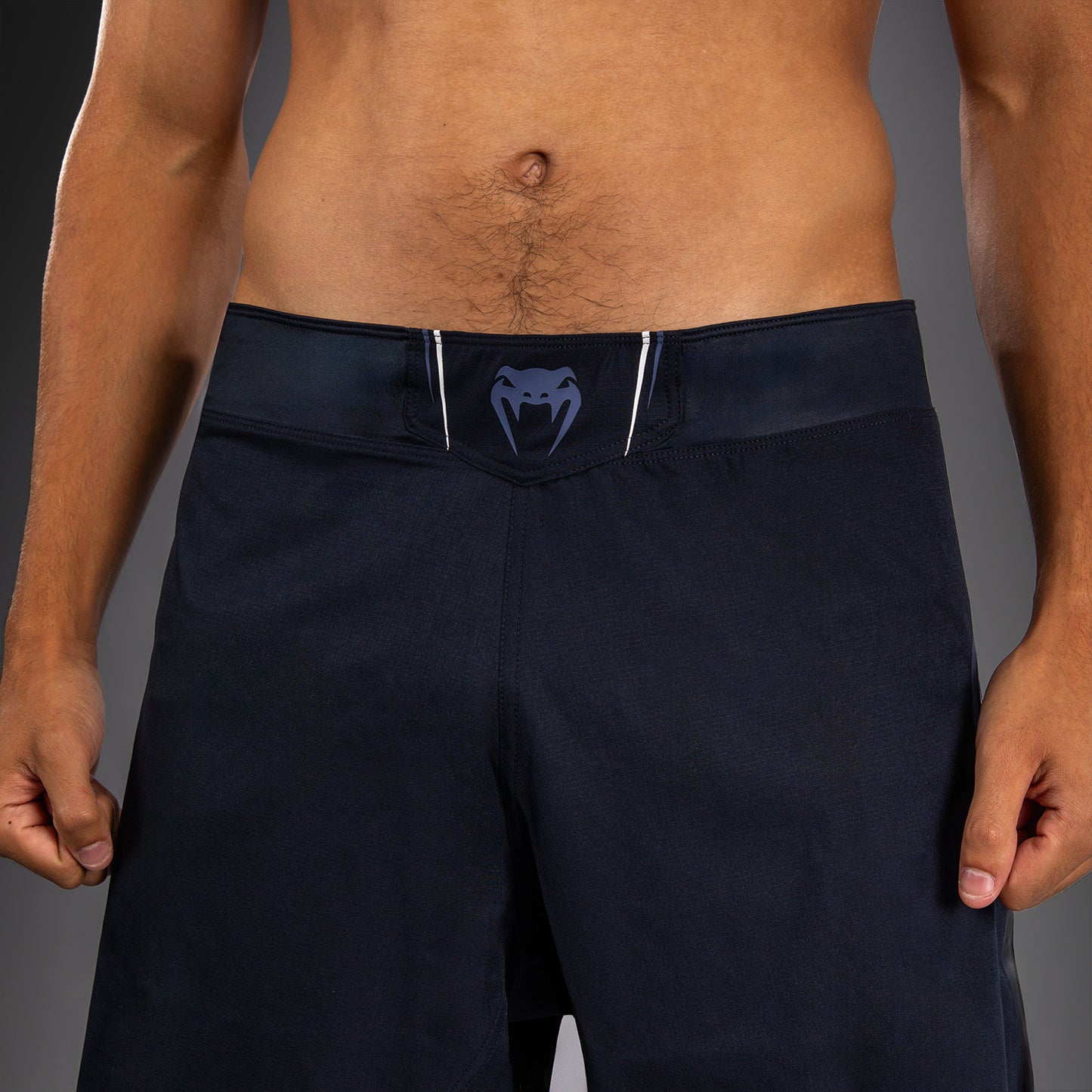 Venum G-Core Pantaloncini da Combattimento - Blu Navy/Bianco