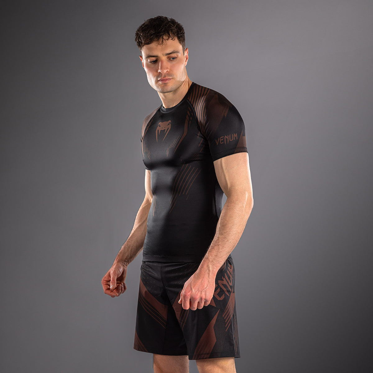 Venum No-Gi 6.0 Rashguard a Maniche Corte - Nero/Marrone