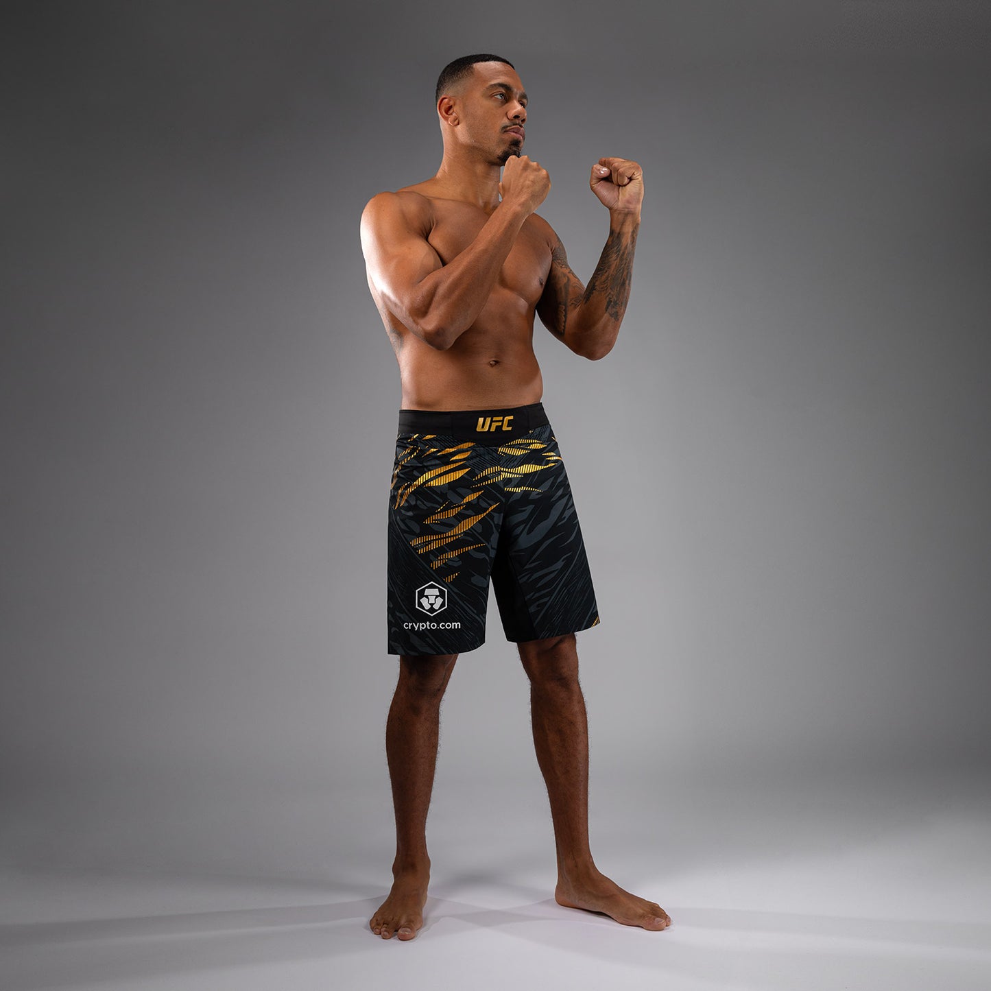 UFC Fusion by Venum Authentic Fight Night Shorts da Lotta per Uomo - Fit Largo - Champion