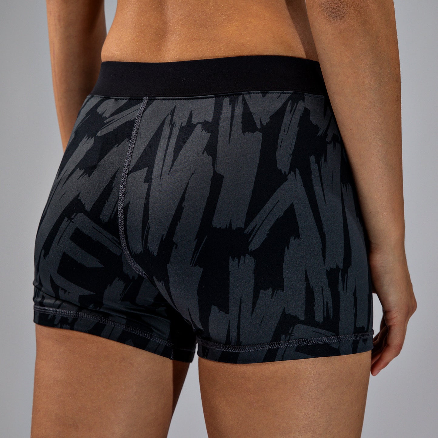 Venum Graffiti Shorts a Compressione da Donna - Carbone Urbano