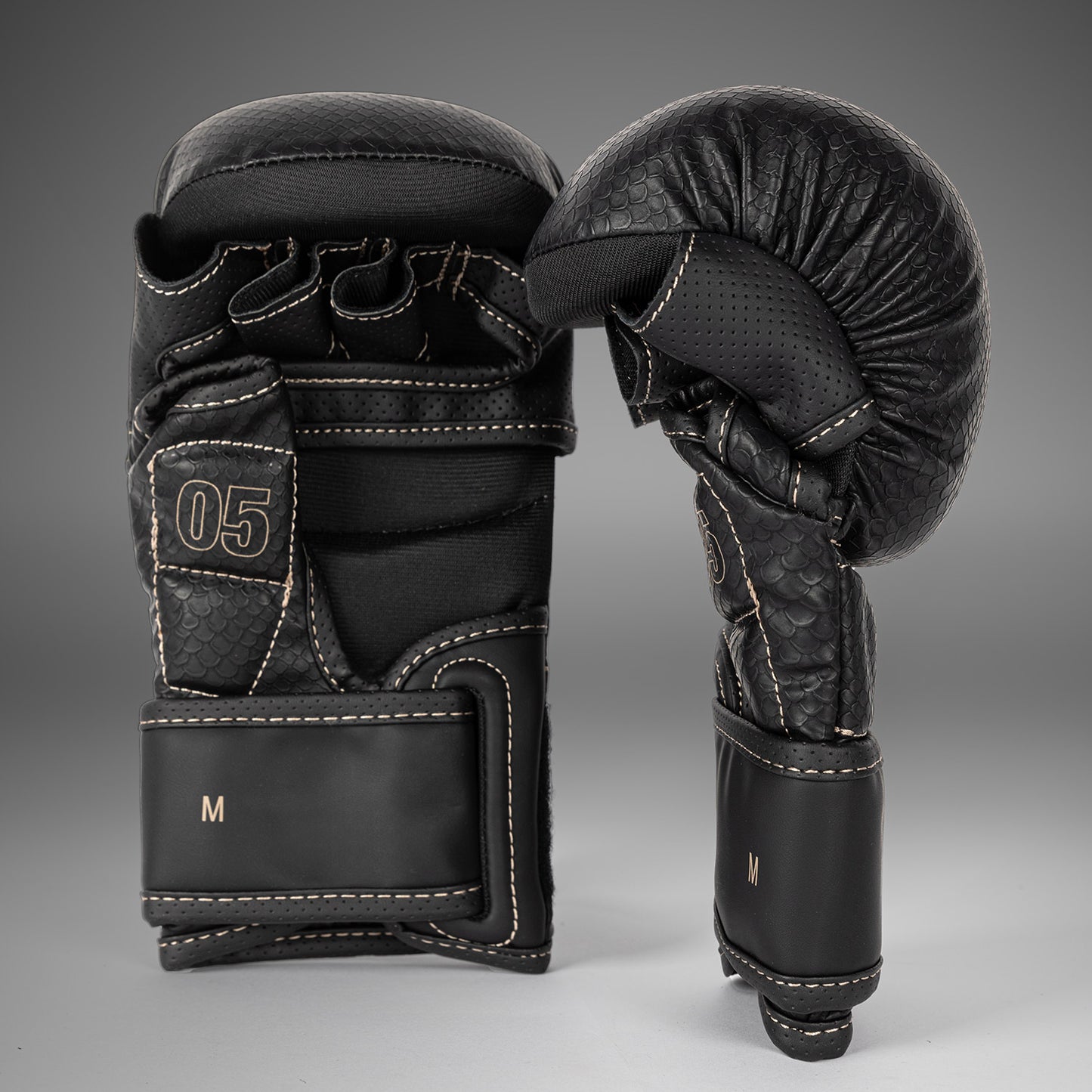 Venum Impact Evo Scales Guanti da MMA per Allenamento – Nero