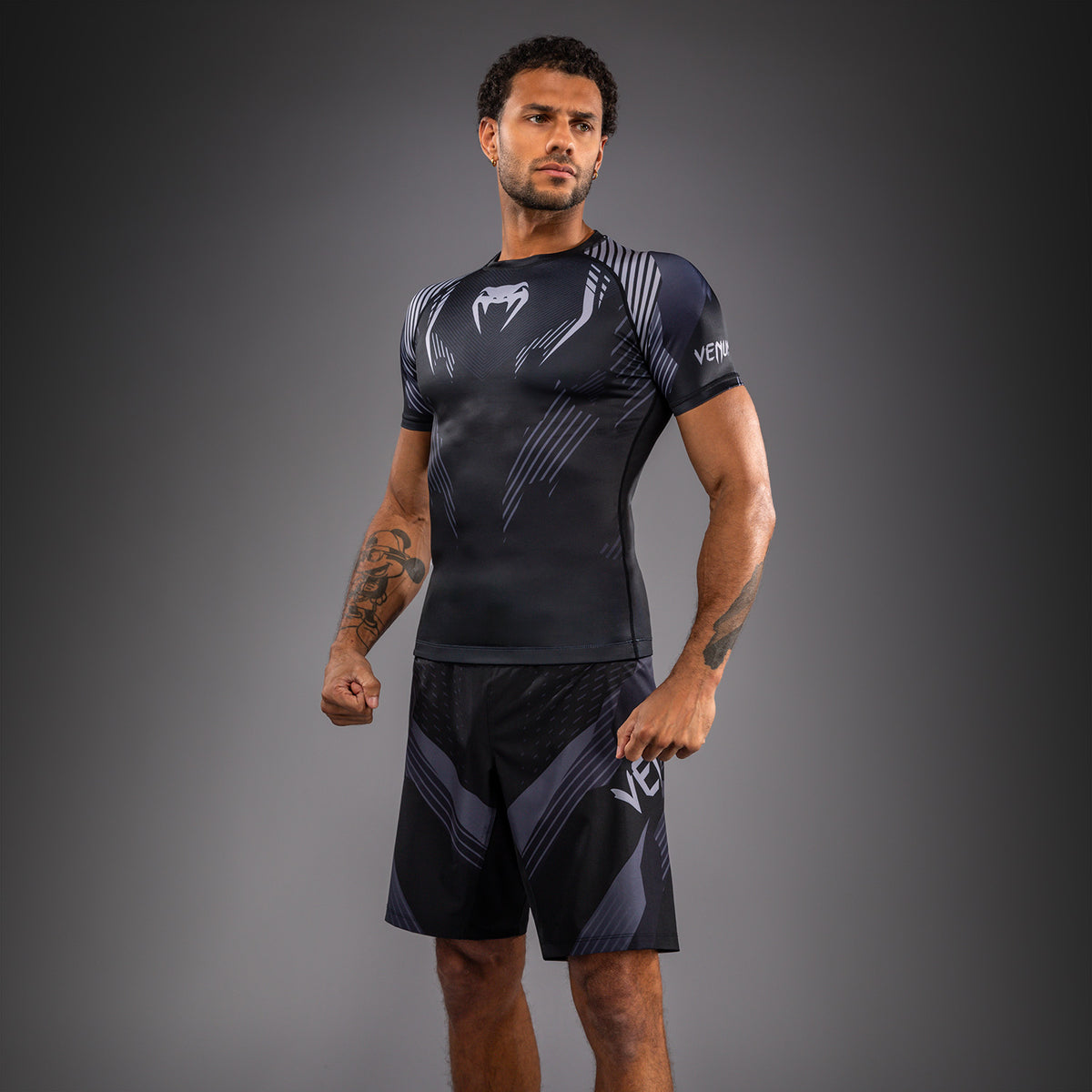 Venum No-Gi 6.0 Rashguard a Maniche Corte - Nero/Grigio